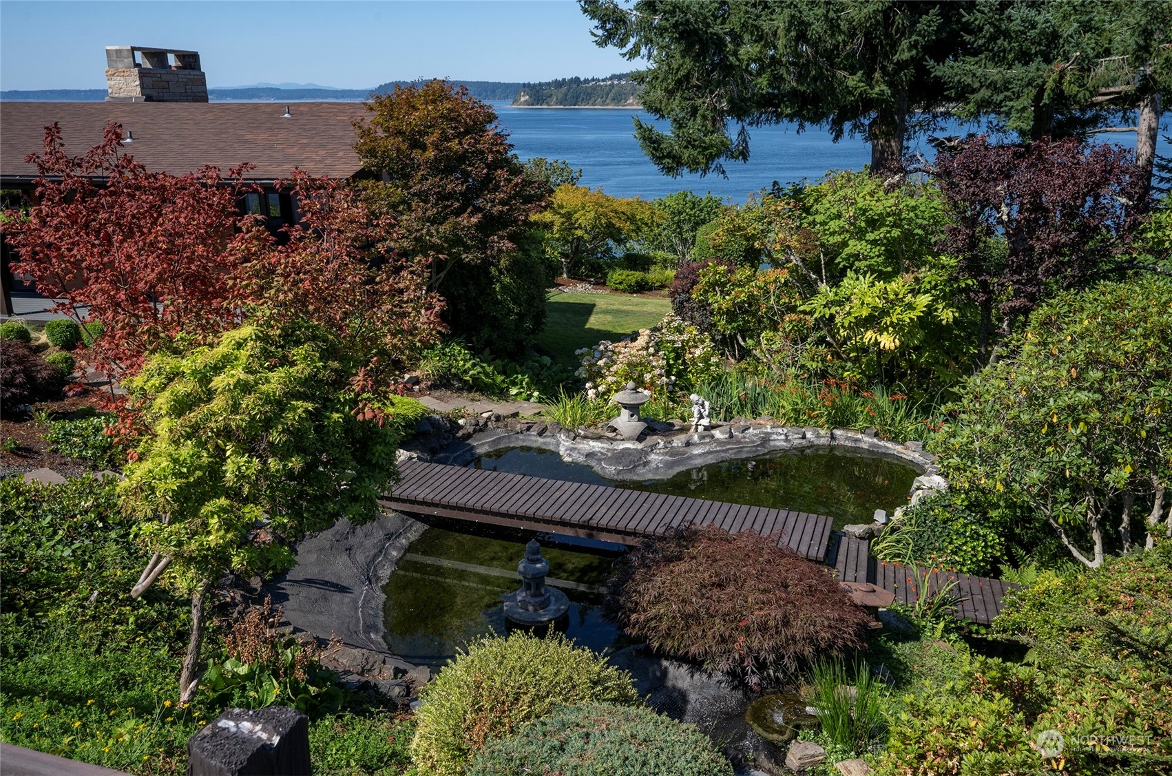 3502 Soundview Drive W