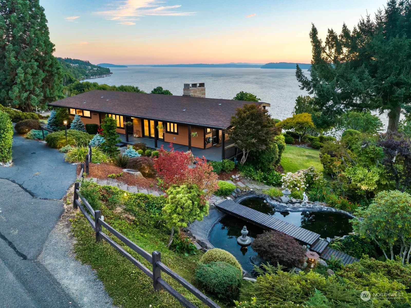 3502 Soundview Drive W