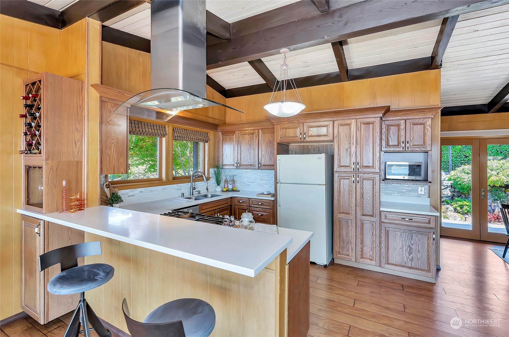 3502 Soundview Drive W