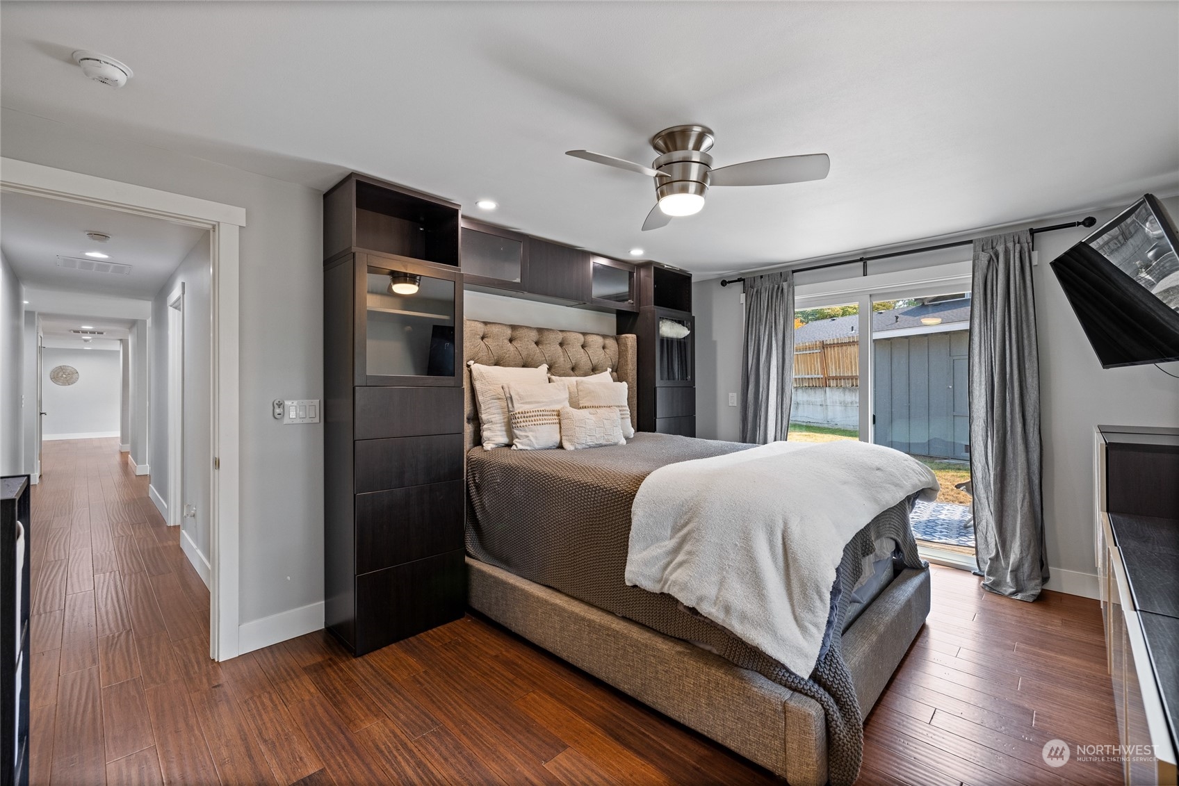 12203 Oak Tree Place SW