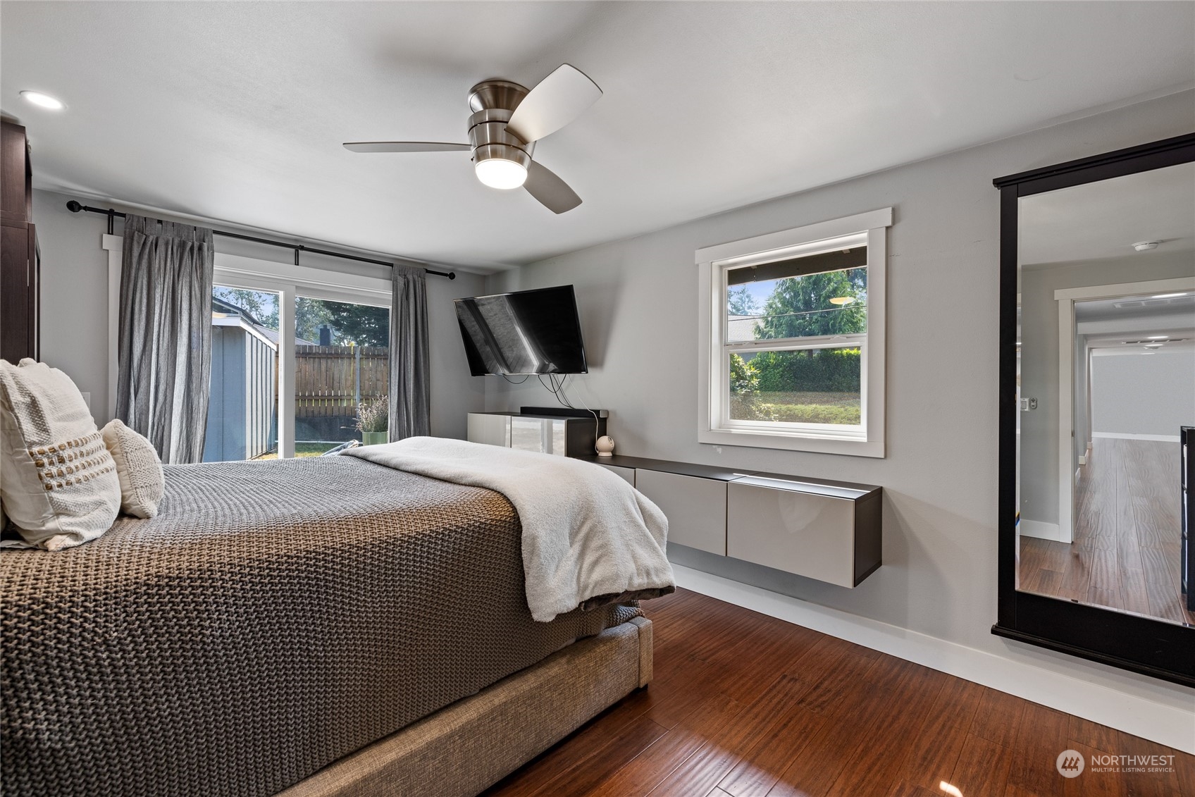 12203 Oak Tree Place SW