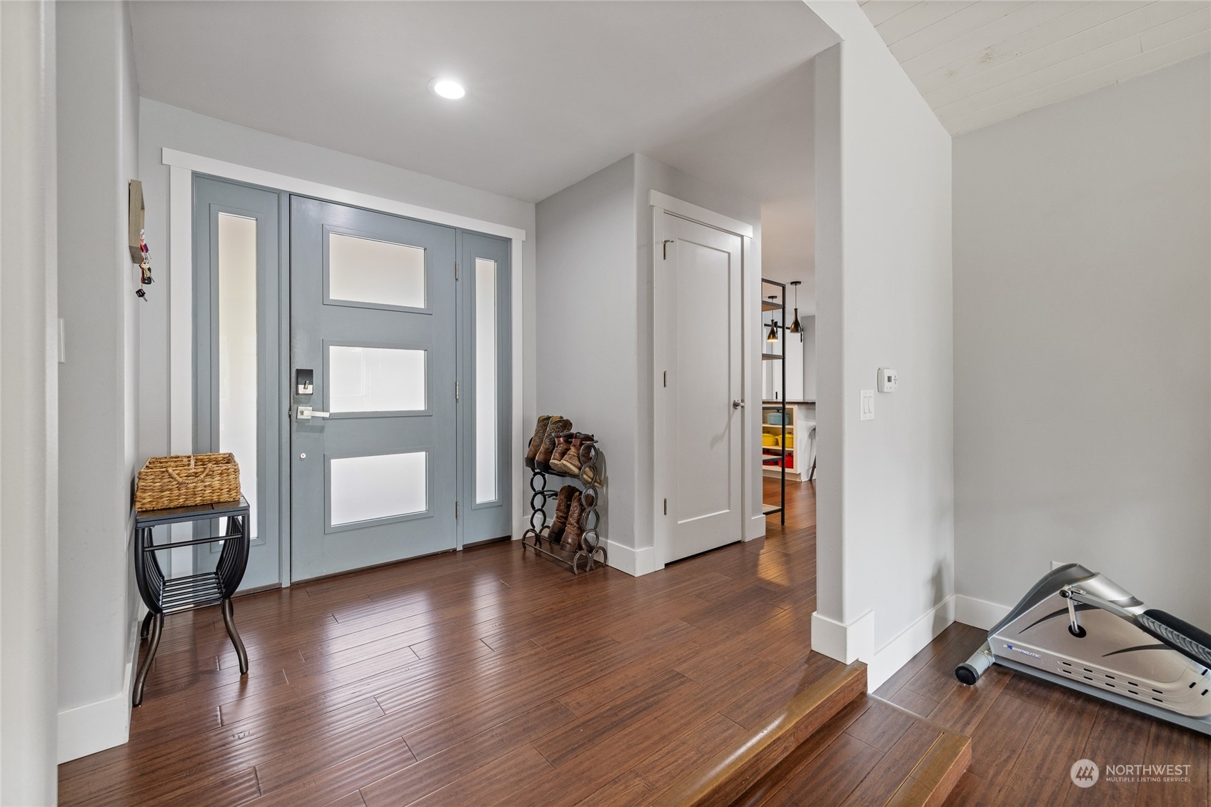 12203 Oak Tree Place SW