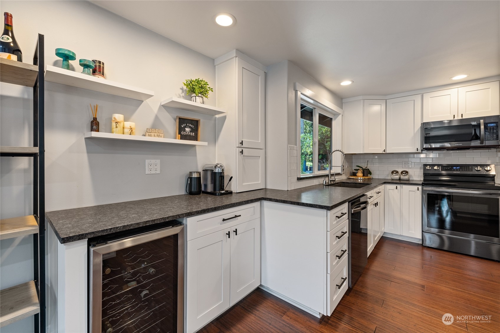 12203 Oak Tree Place SW