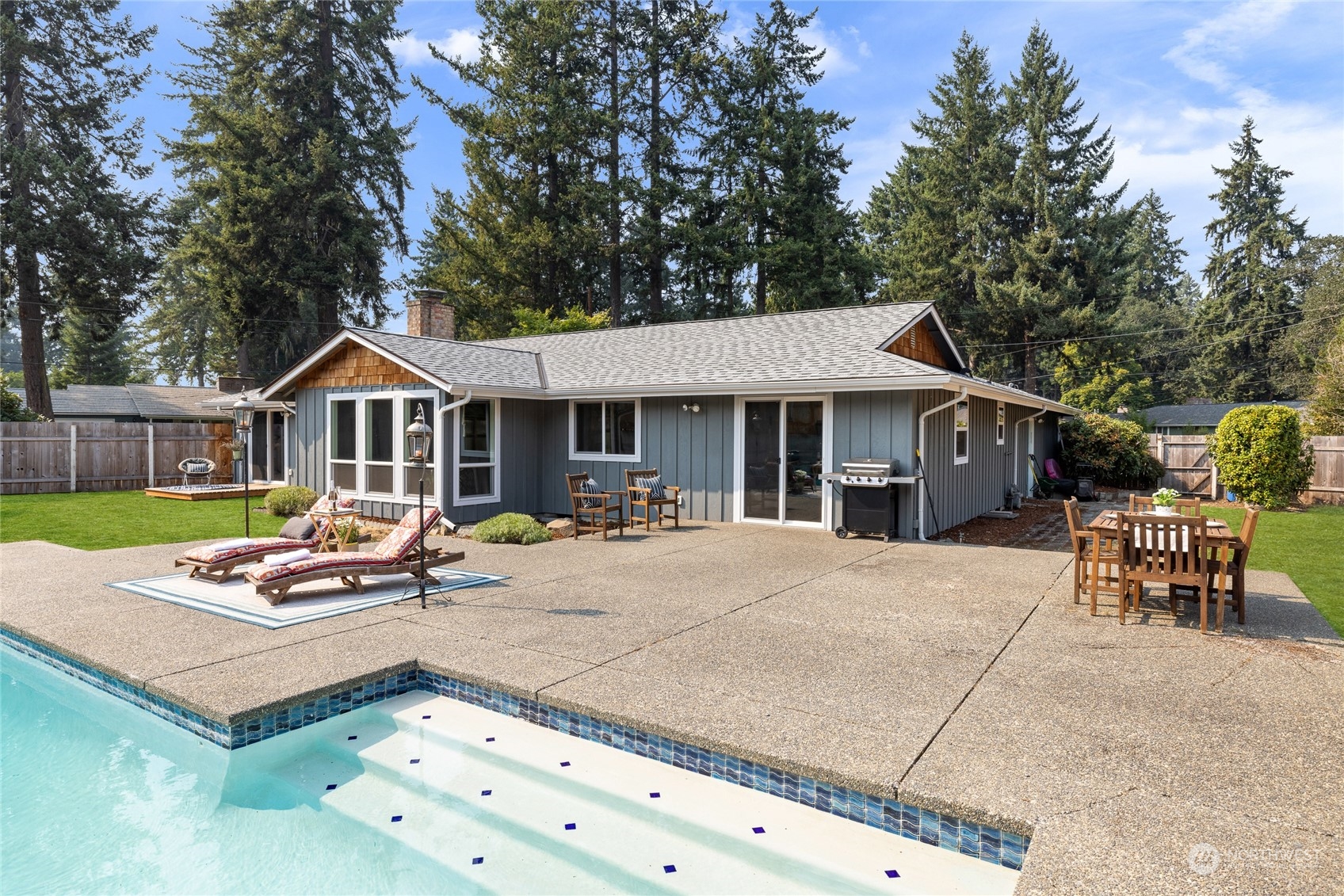 12203 Oak Tree Place SW