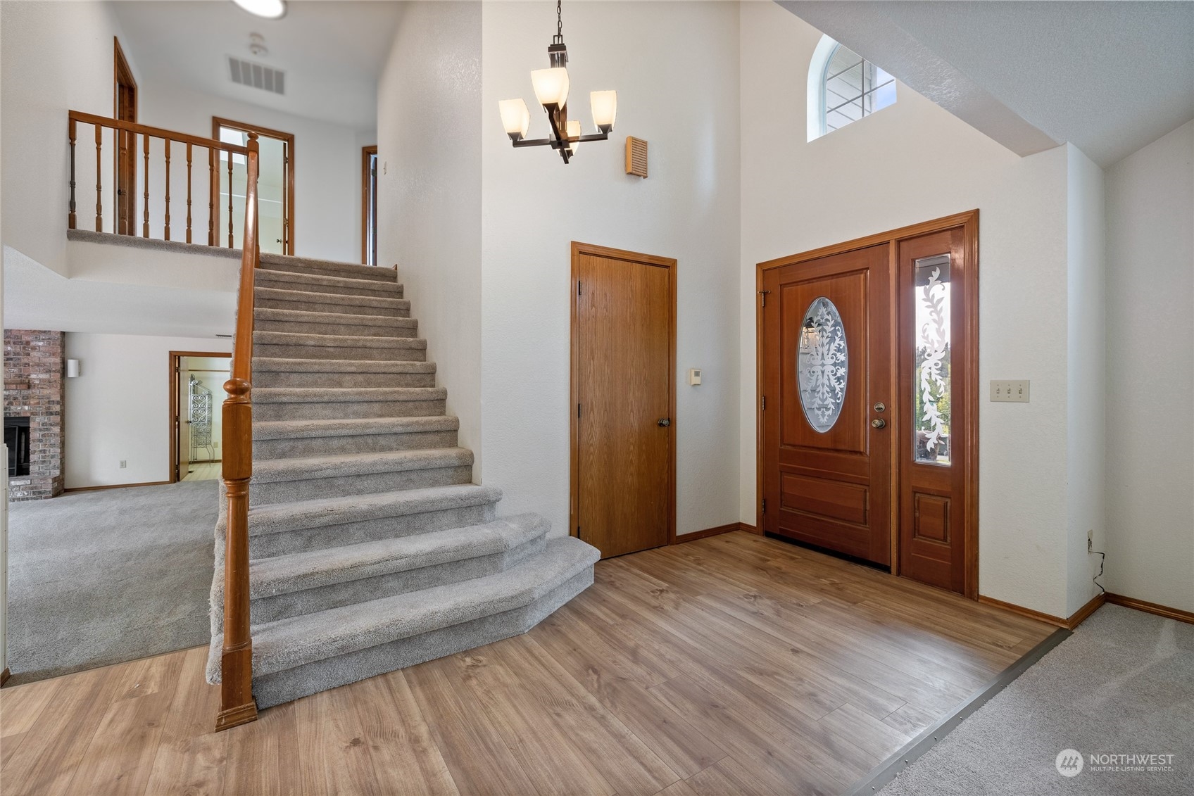 4002 Hollywood Drive NE