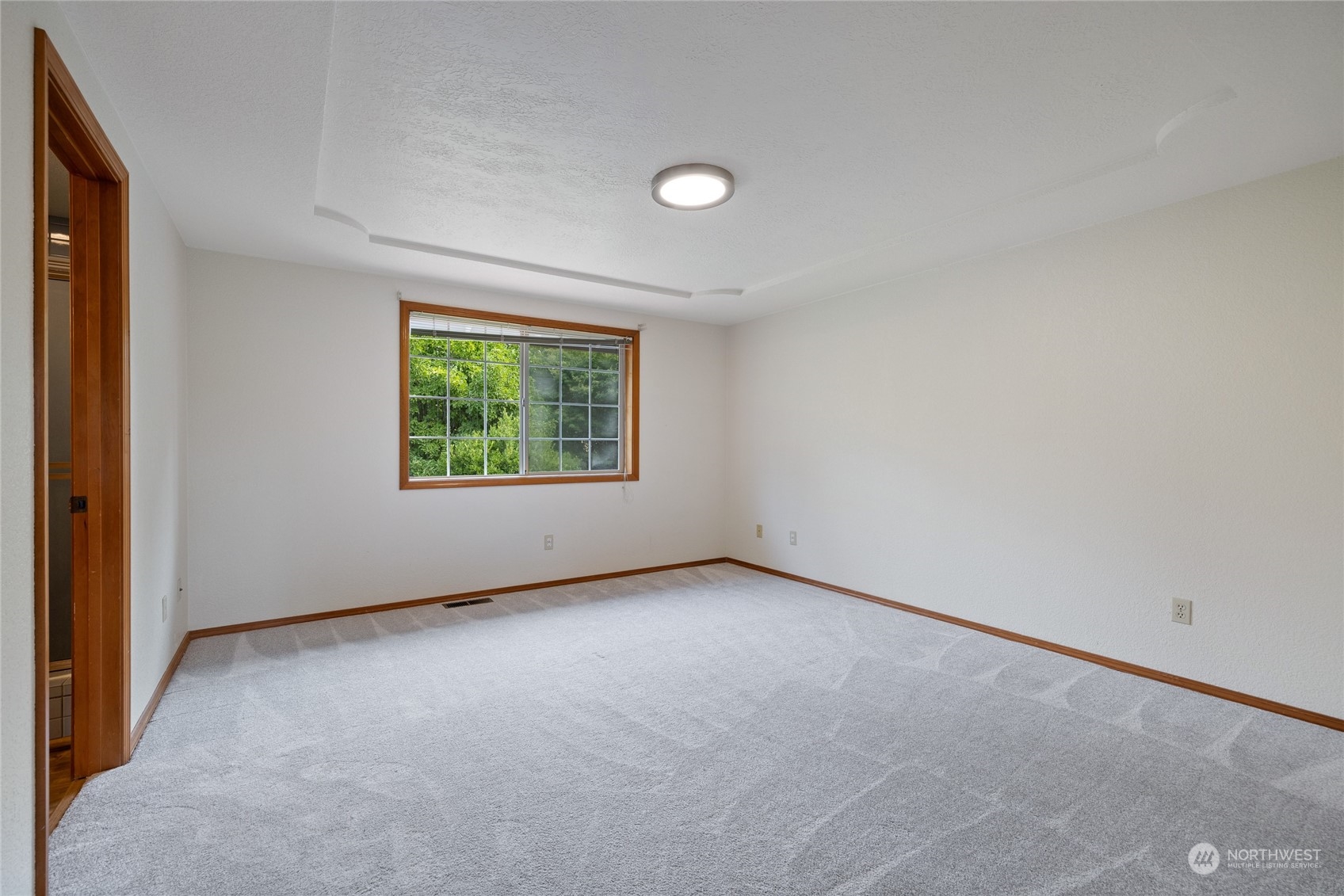 4002 Hollywood Drive NE