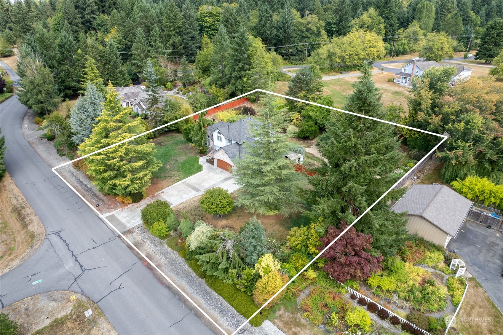 4002 Hollywood Drive NE