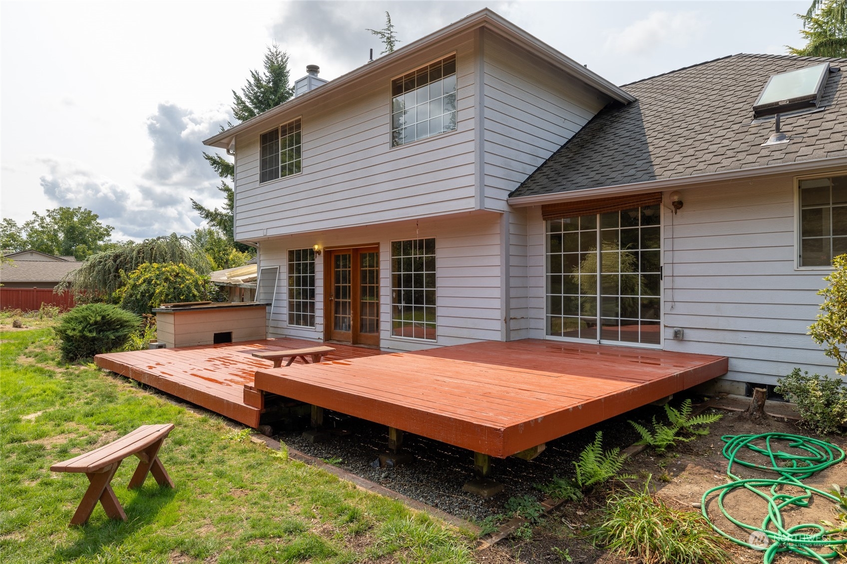 4002 Hollywood Drive NE