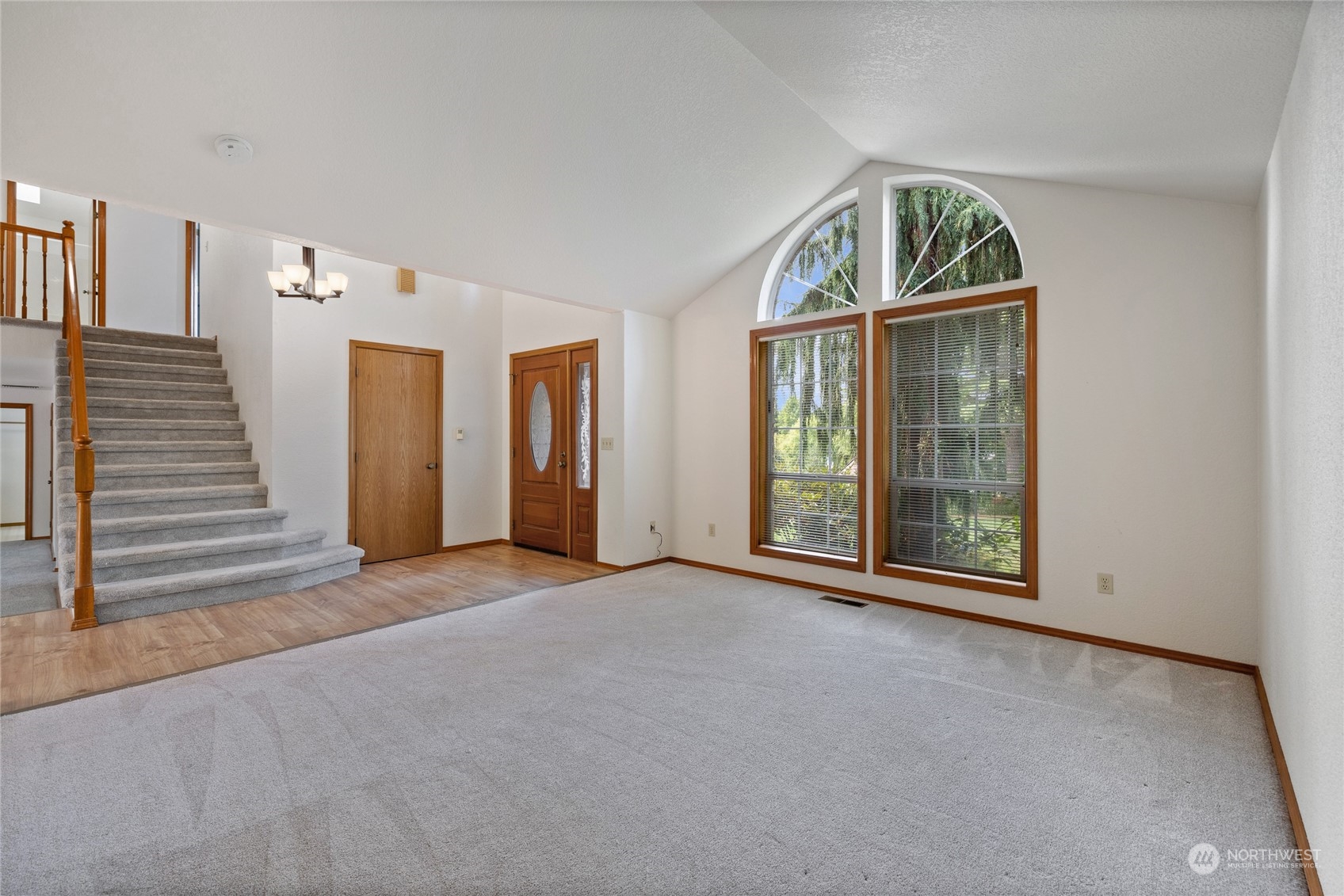 4002 Hollywood Drive NE