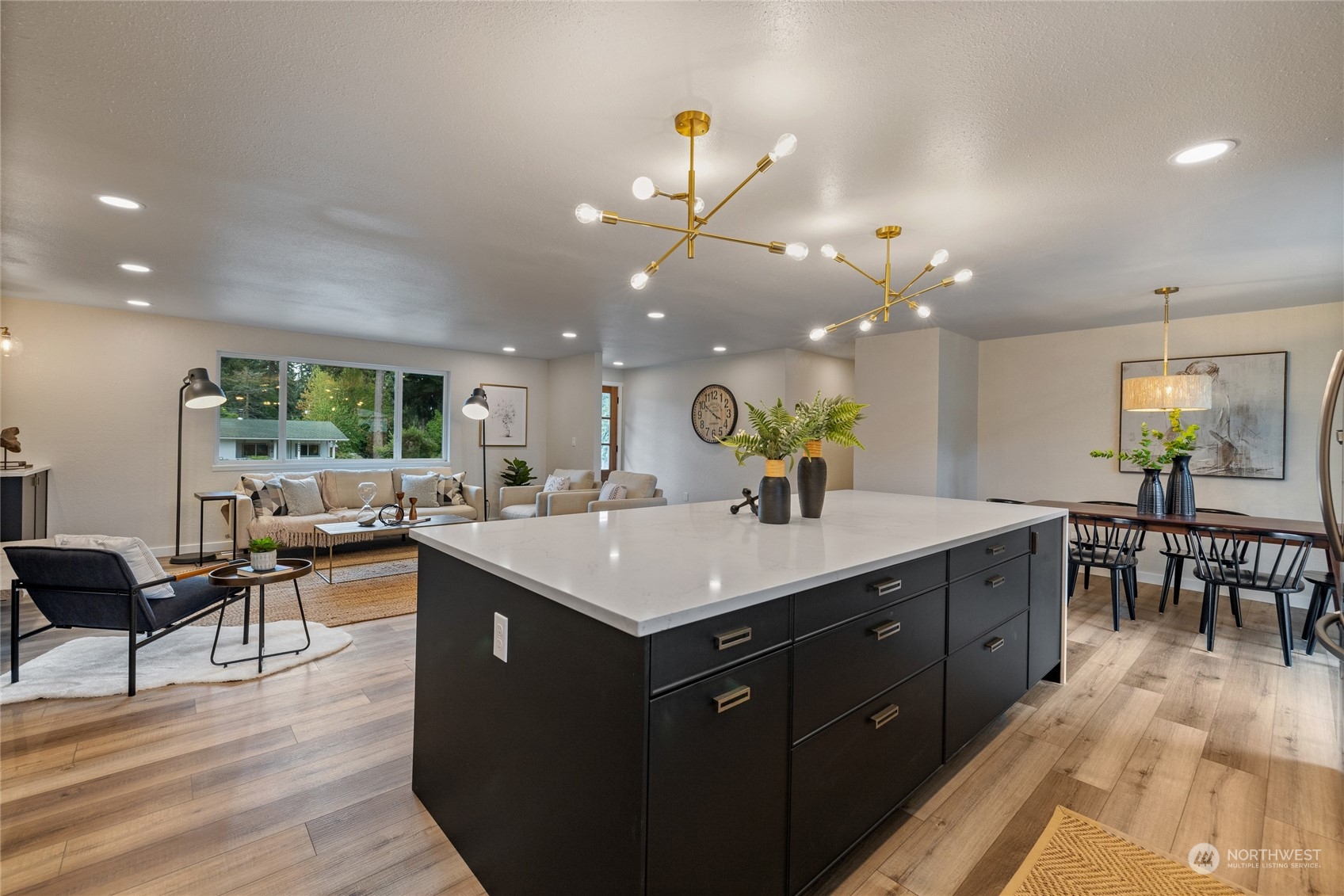 8725 Newgrove Avenue SW