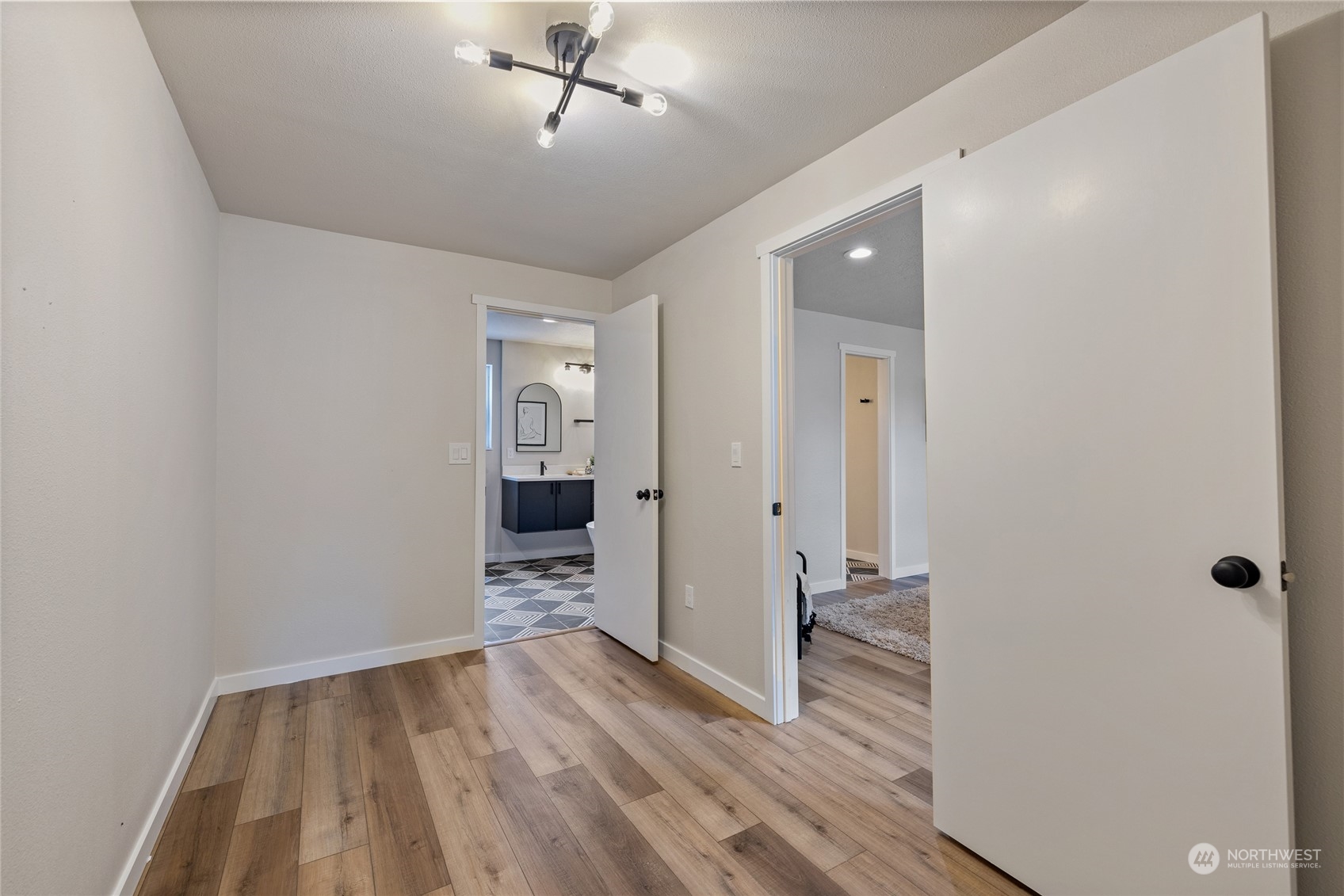 8725 Newgrove Avenue SW