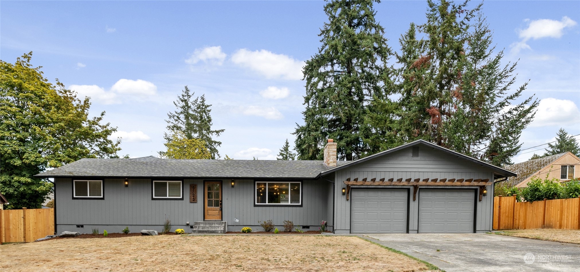 8725 Newgrove Avenue SW