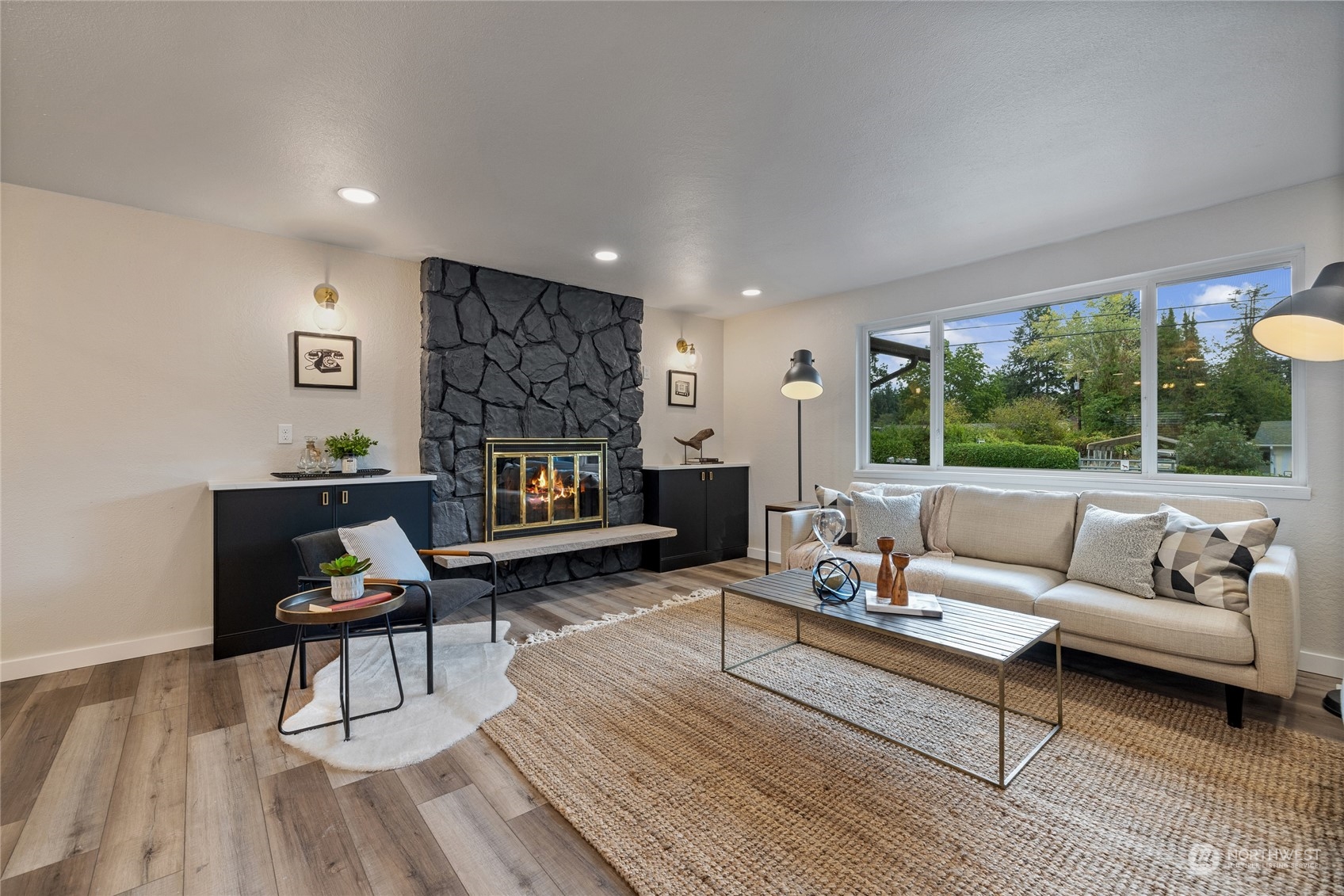 8725 Newgrove Avenue SW