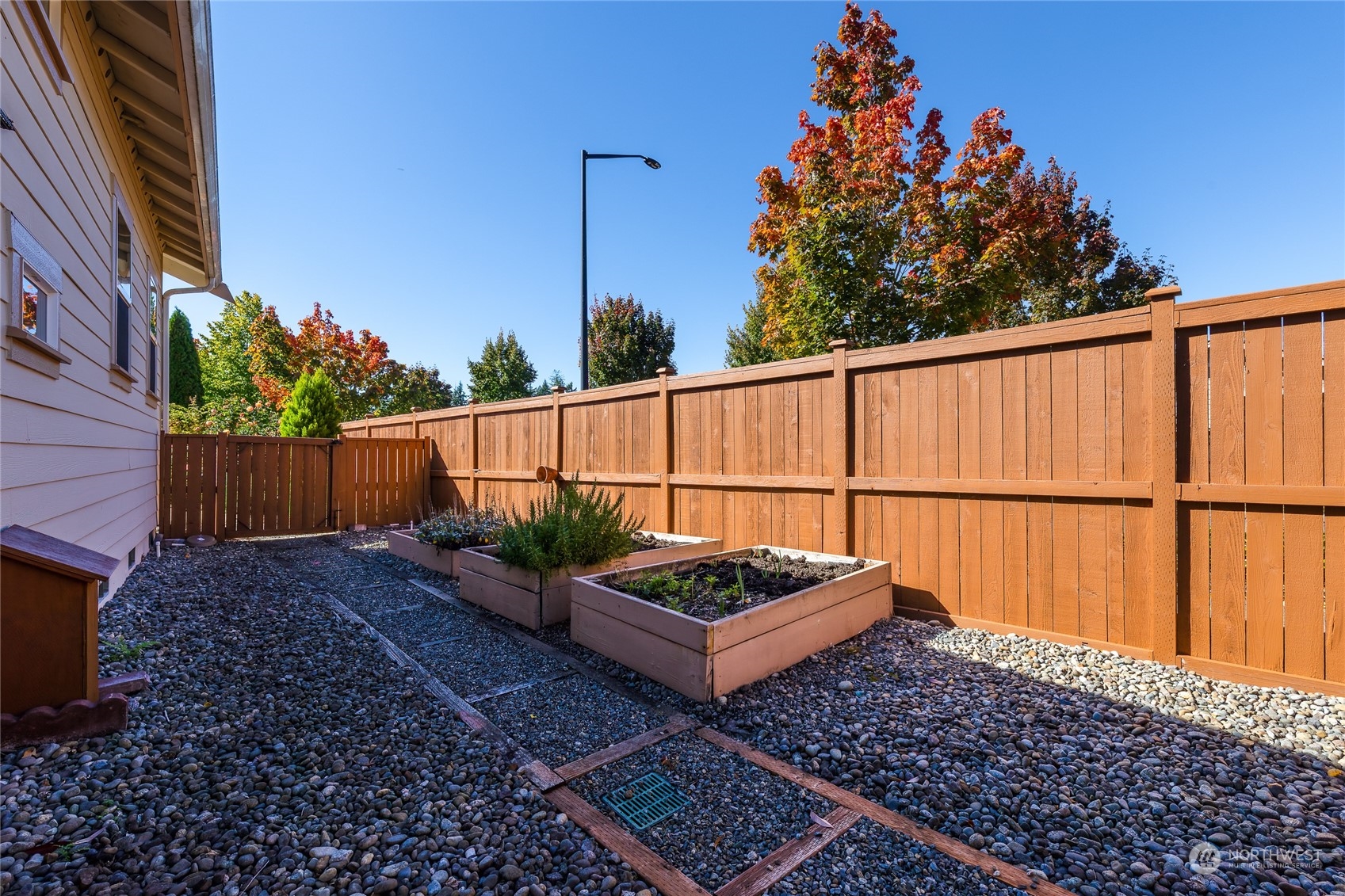 4995 Spokane Street NE