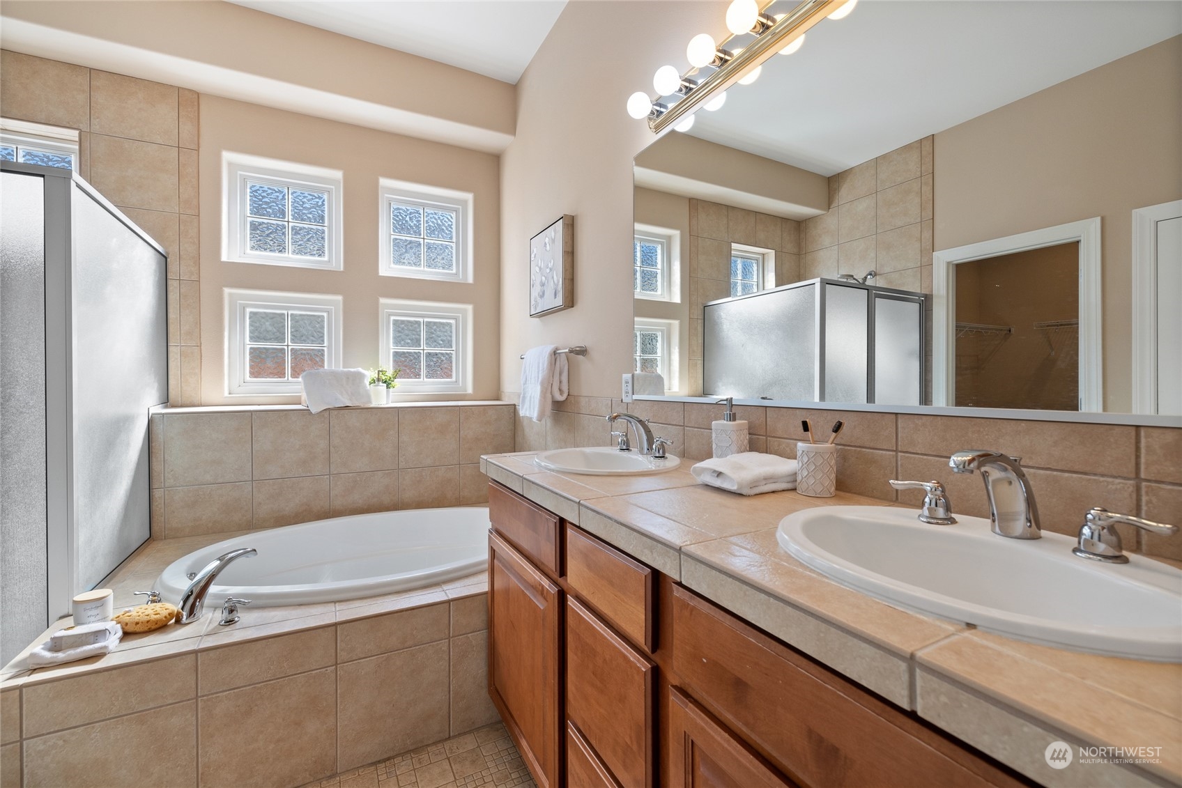 4995 Spokane Street NE