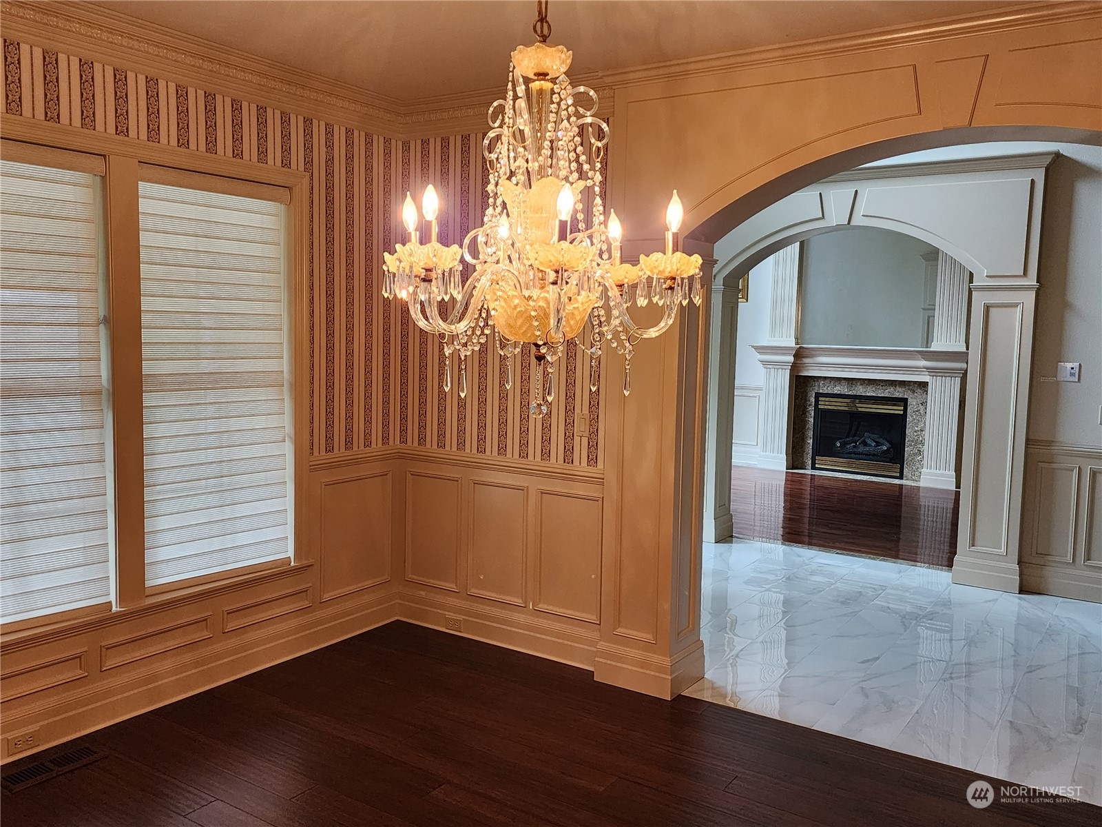 22504 Country Drive E