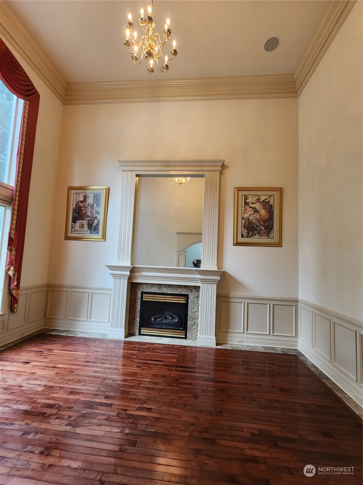 22504 Country Drive E