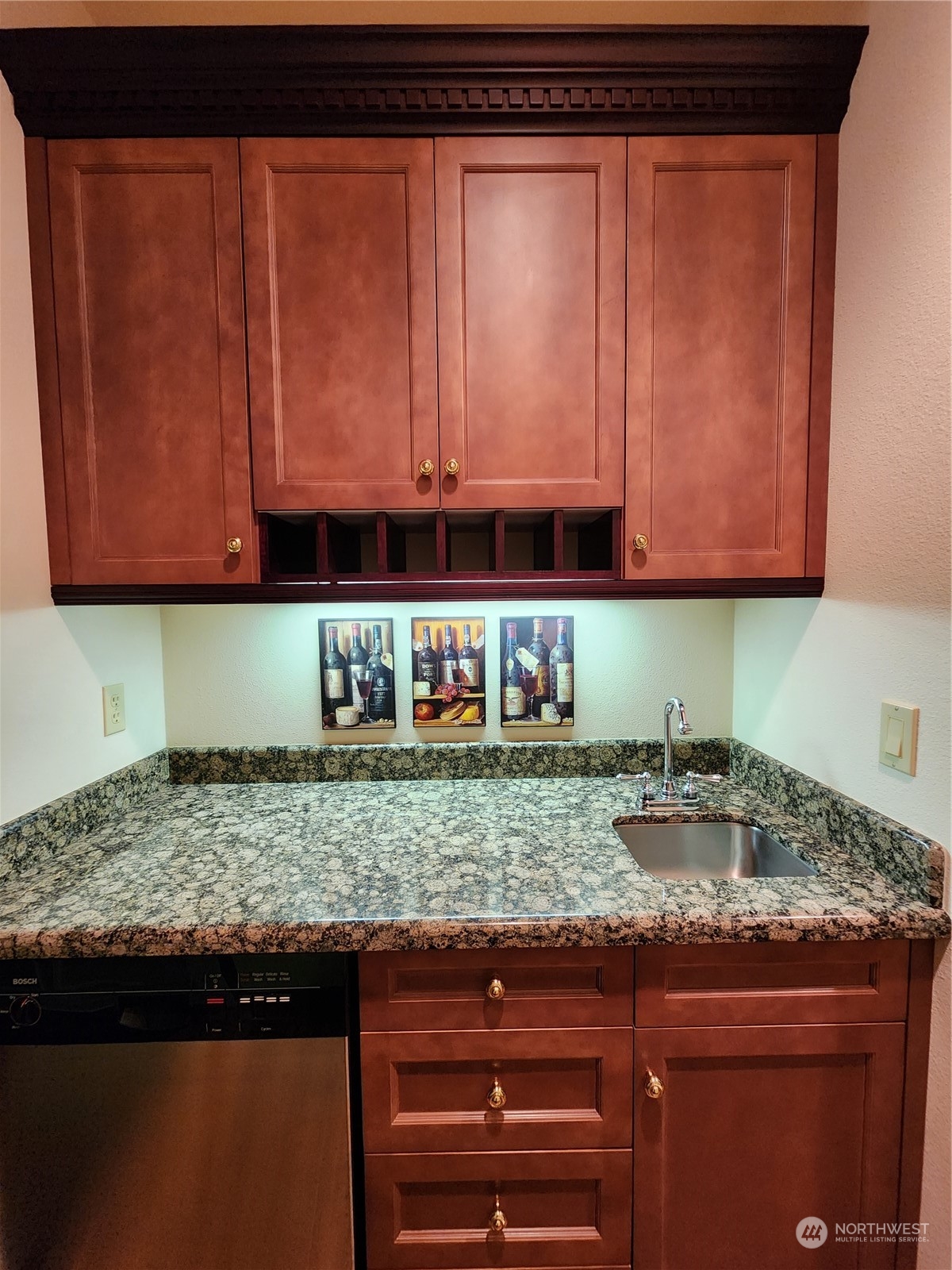 22504 Country Drive E