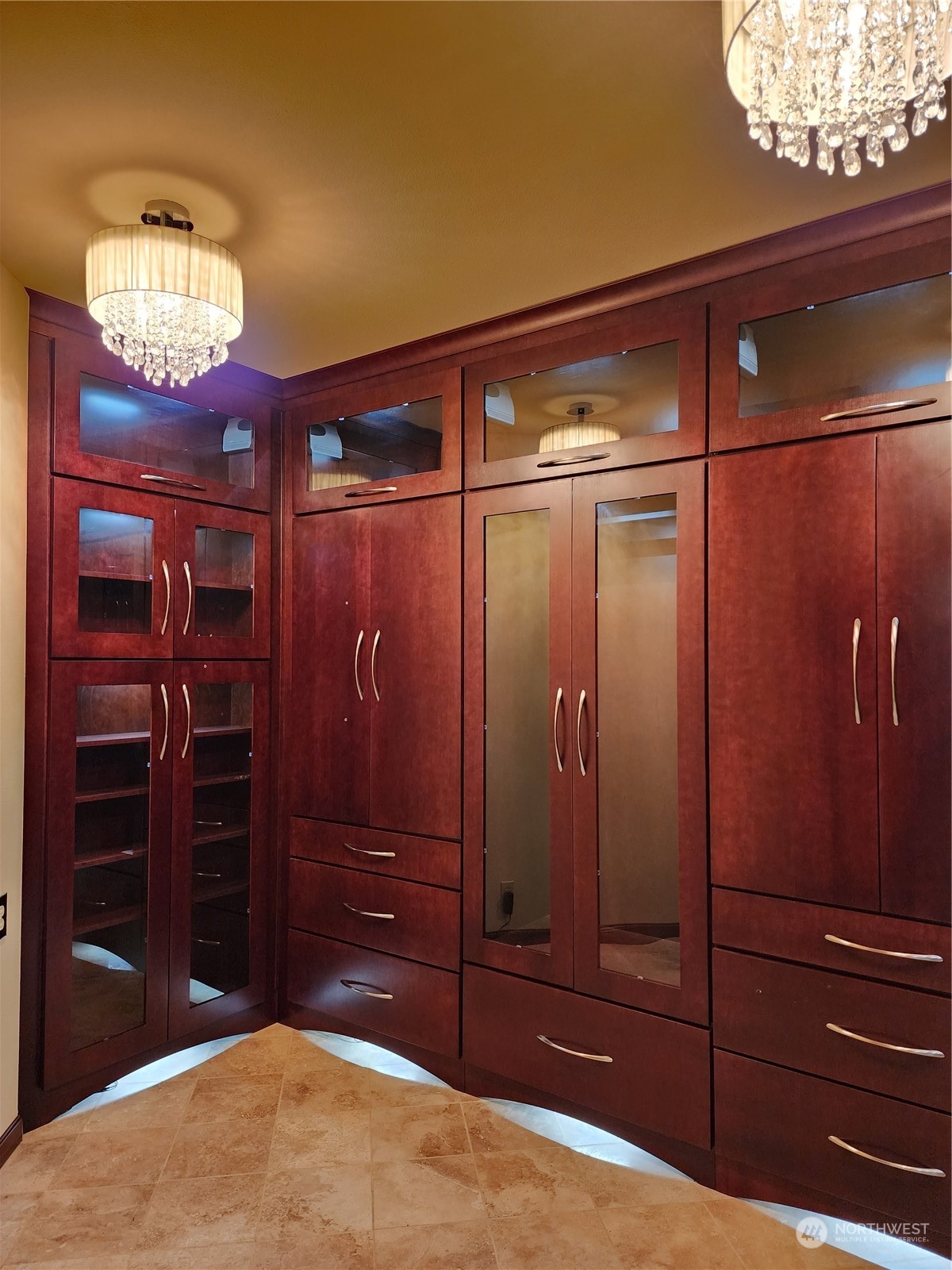 22504 Country Drive E