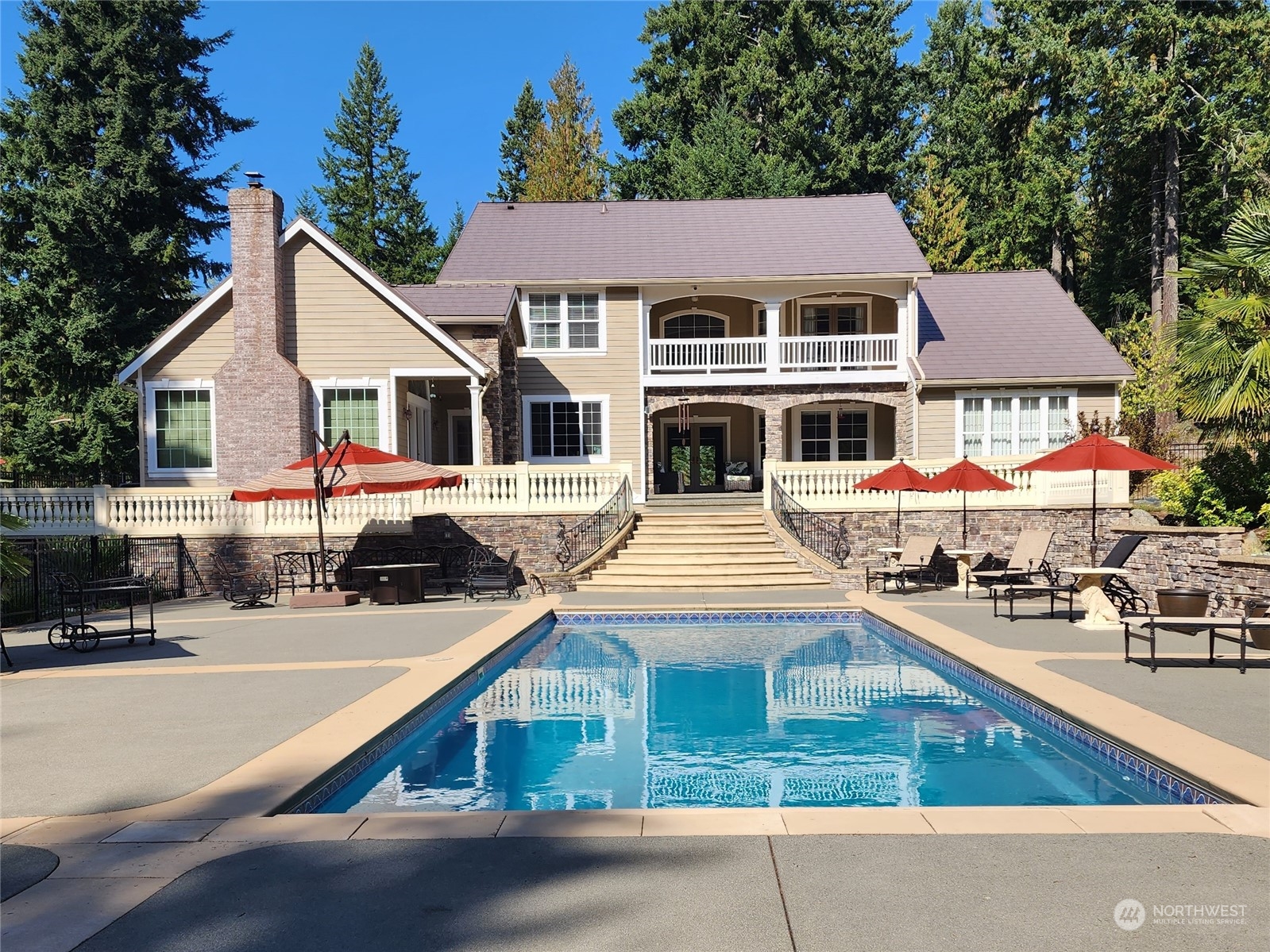 22504 Country Drive E