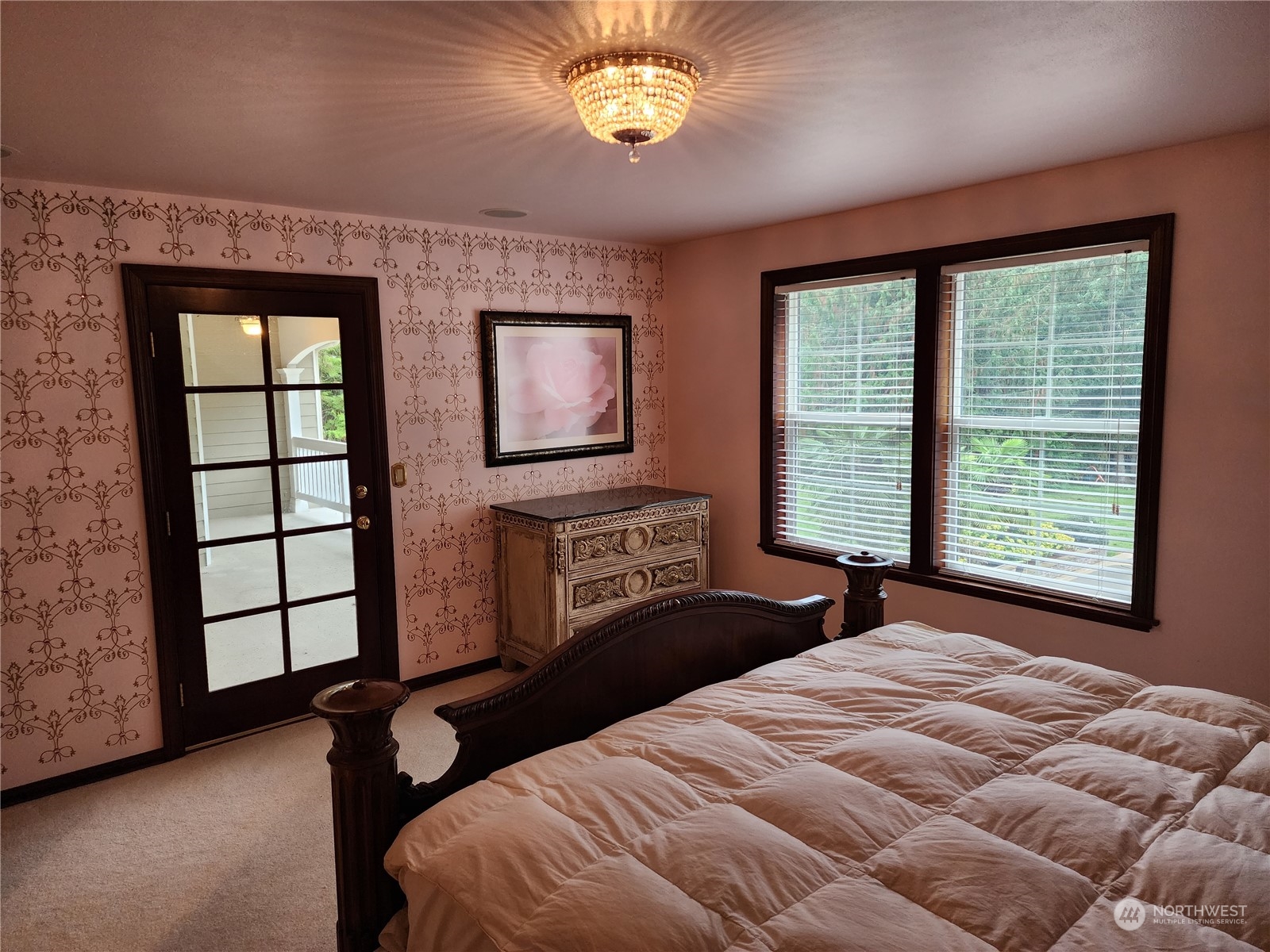 22504 Country Drive E