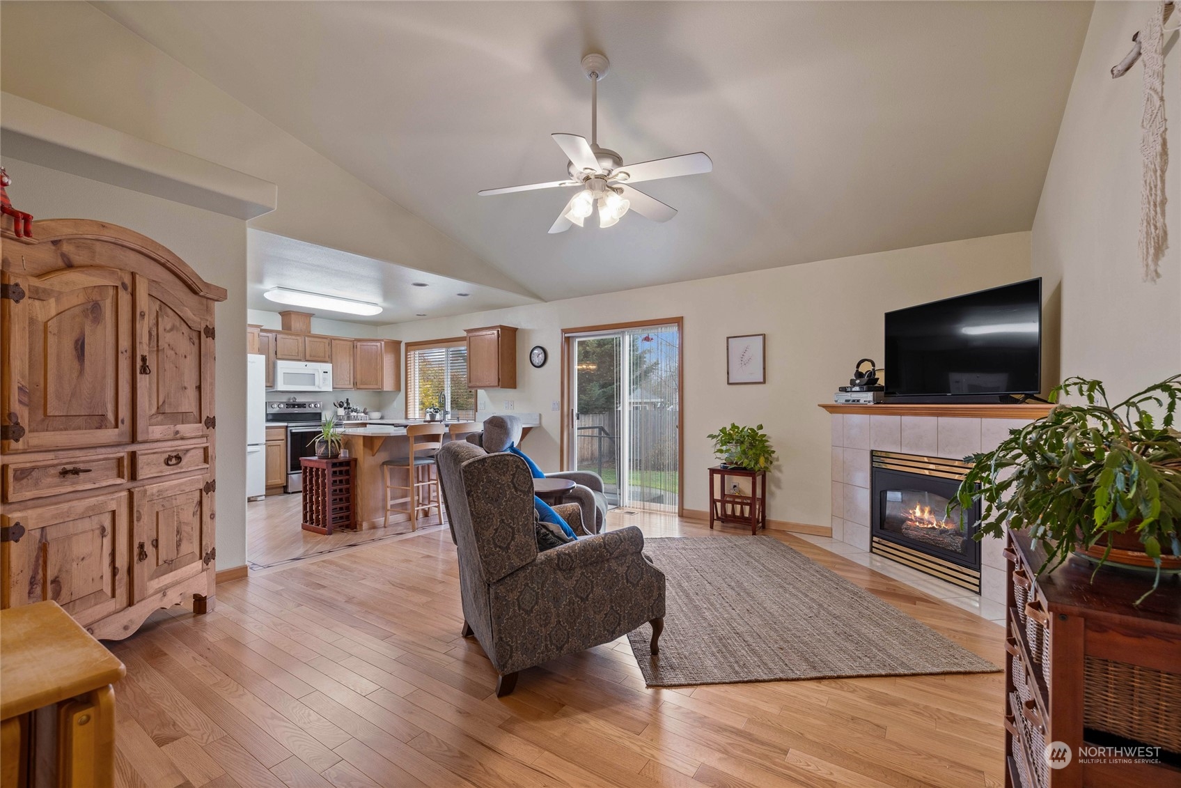 1103 21st Street Pl NW