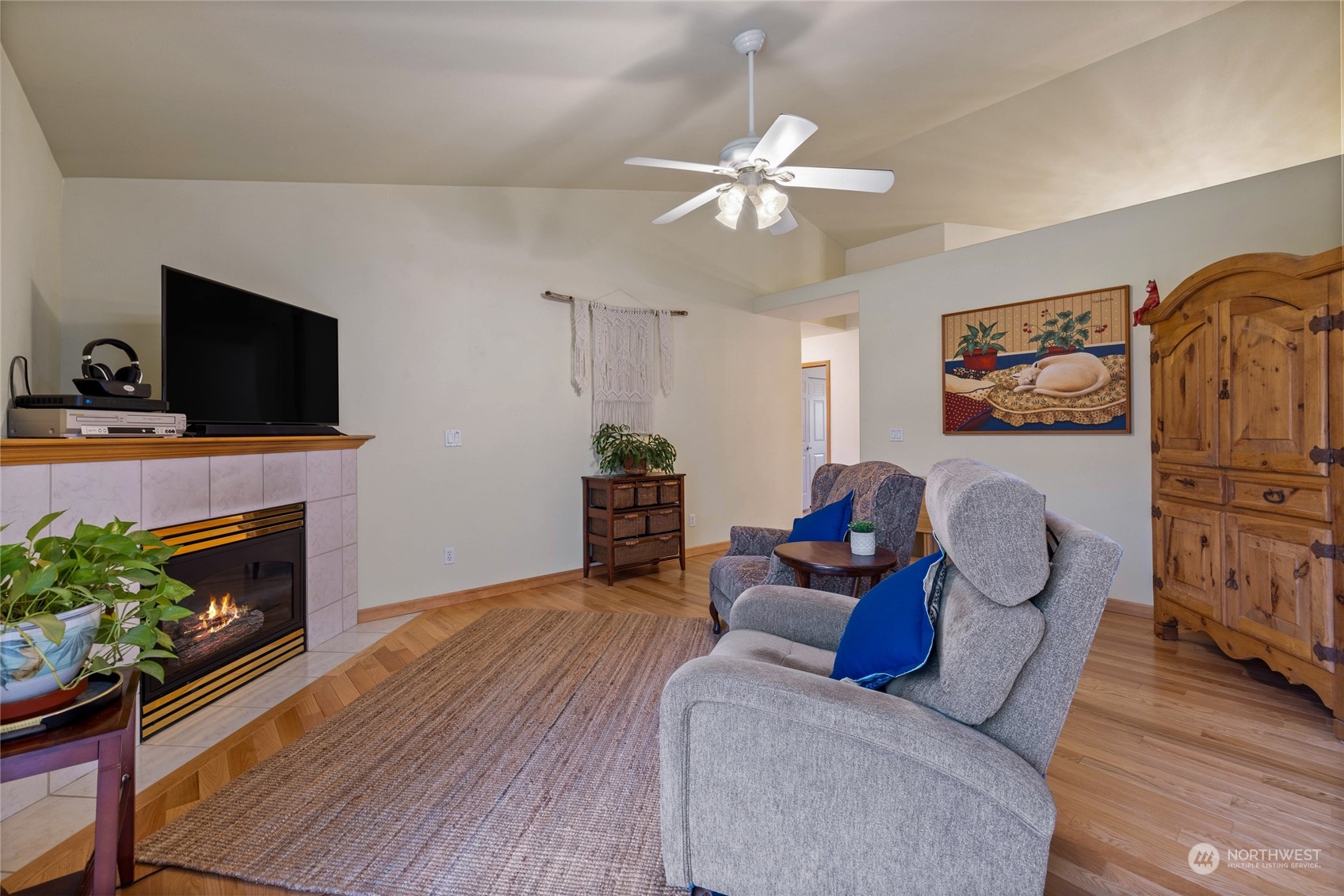 1103 21st Street Pl NW