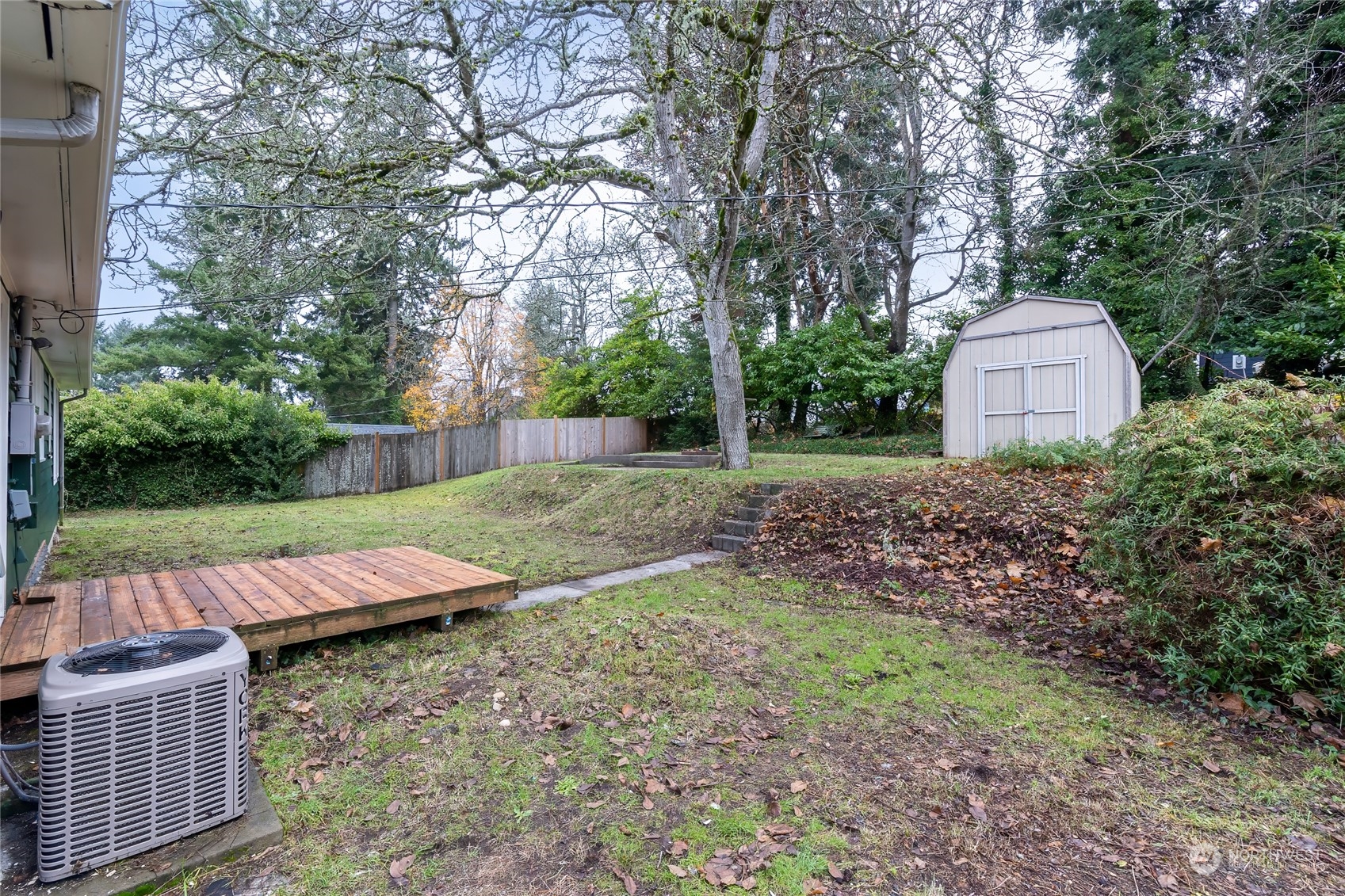 3121 Glendale Drive W