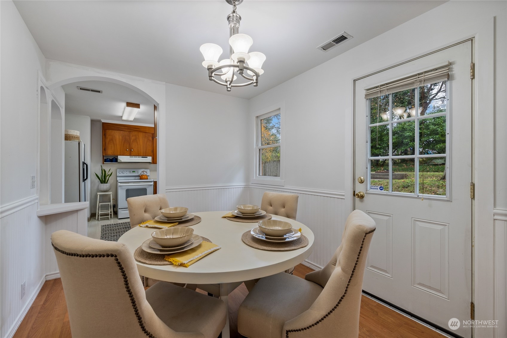 3121 Glendale Drive W