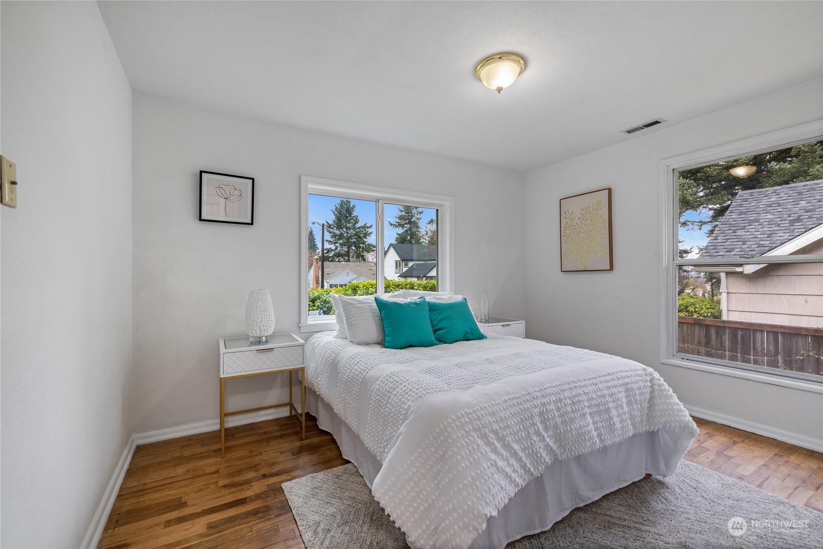 3121 Glendale Drive W