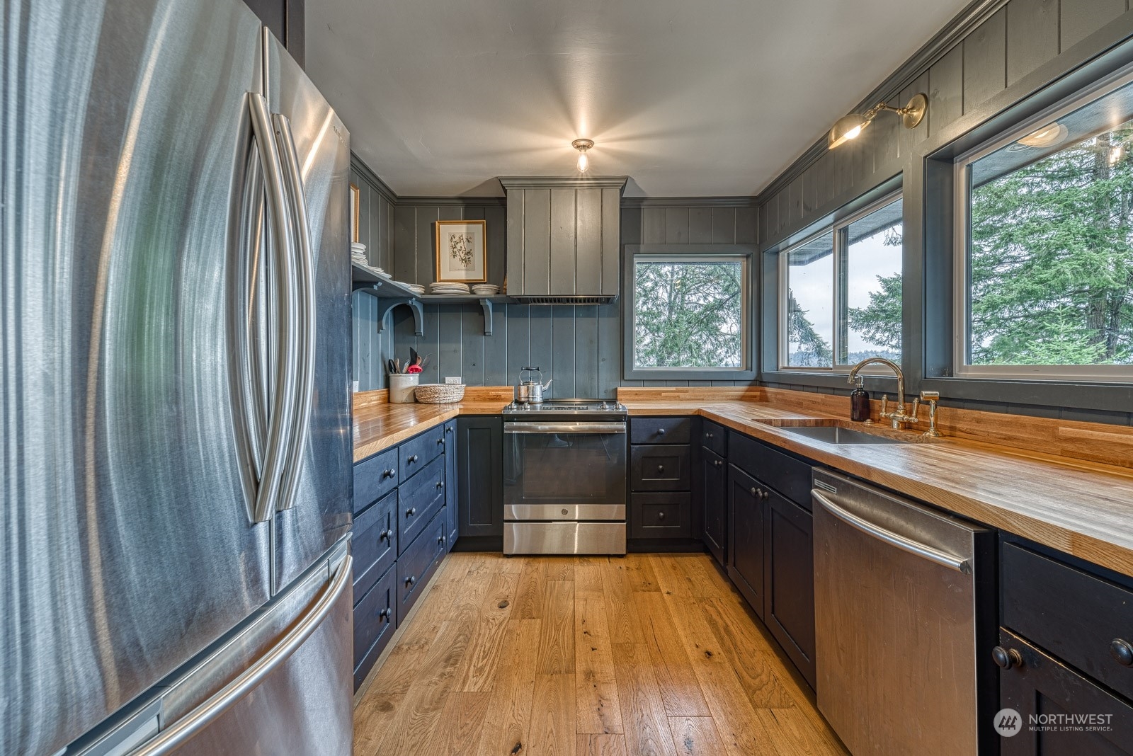 14417 Outer Bay Road