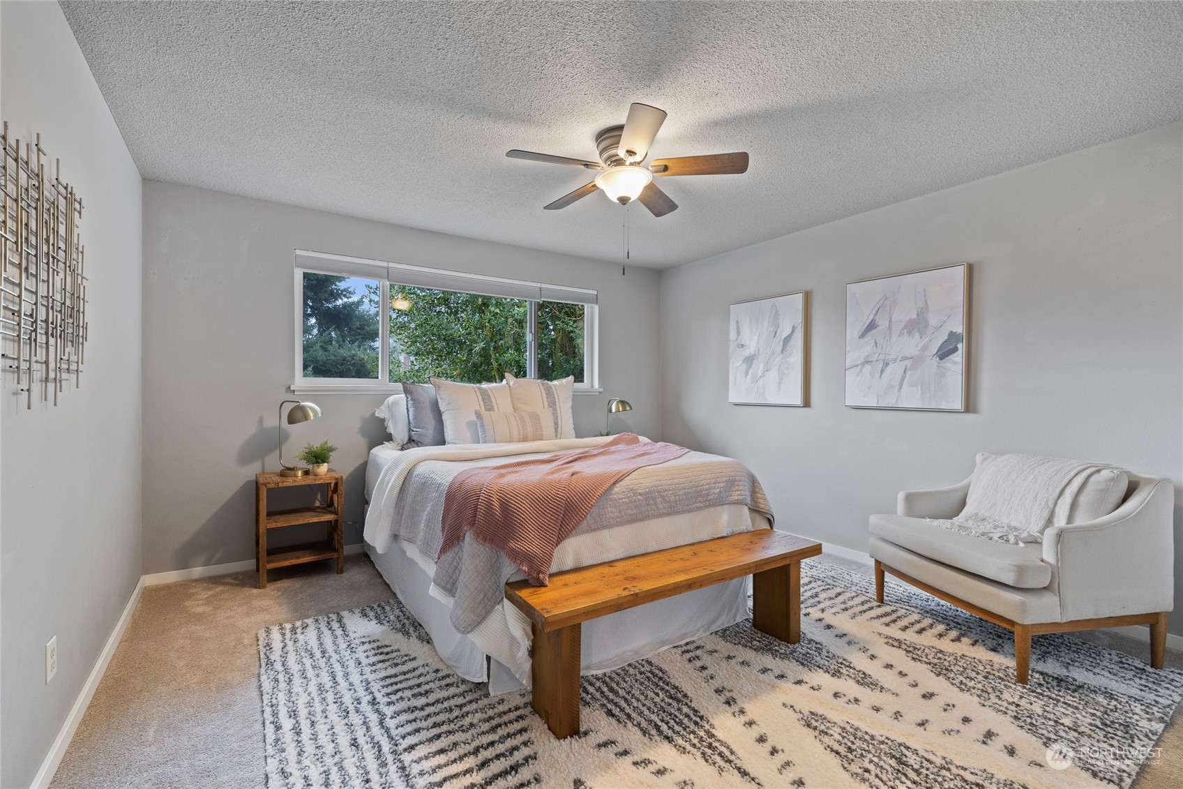 1823 N Vassault Street