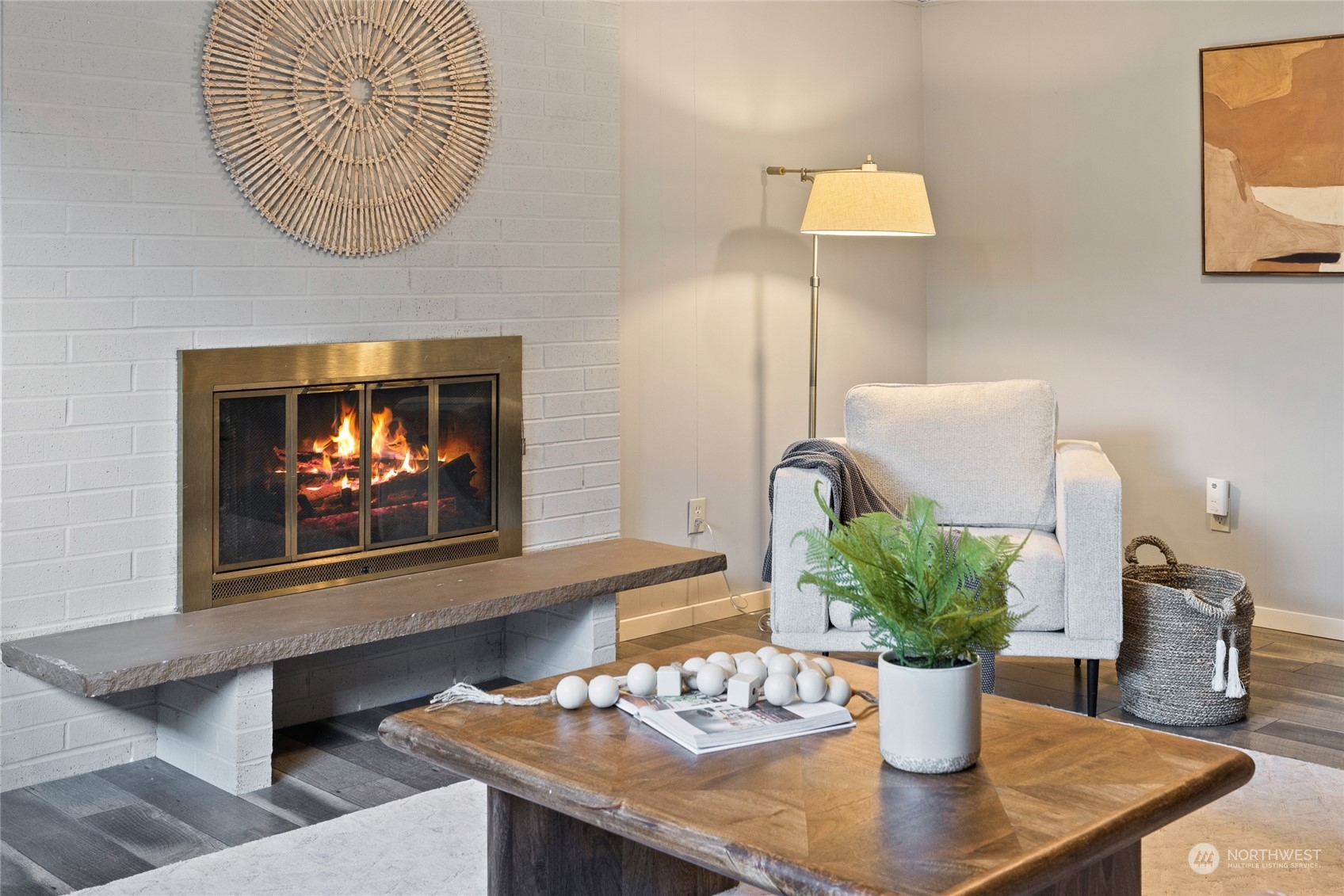 1823 N Vassault Street