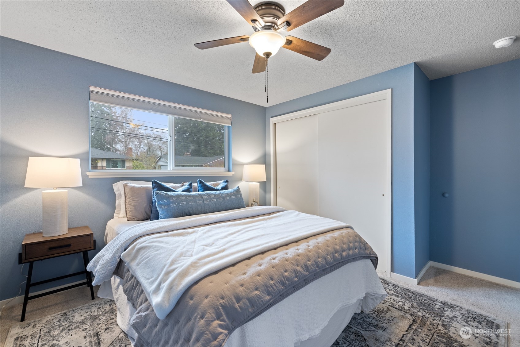 1823 N Vassault Street