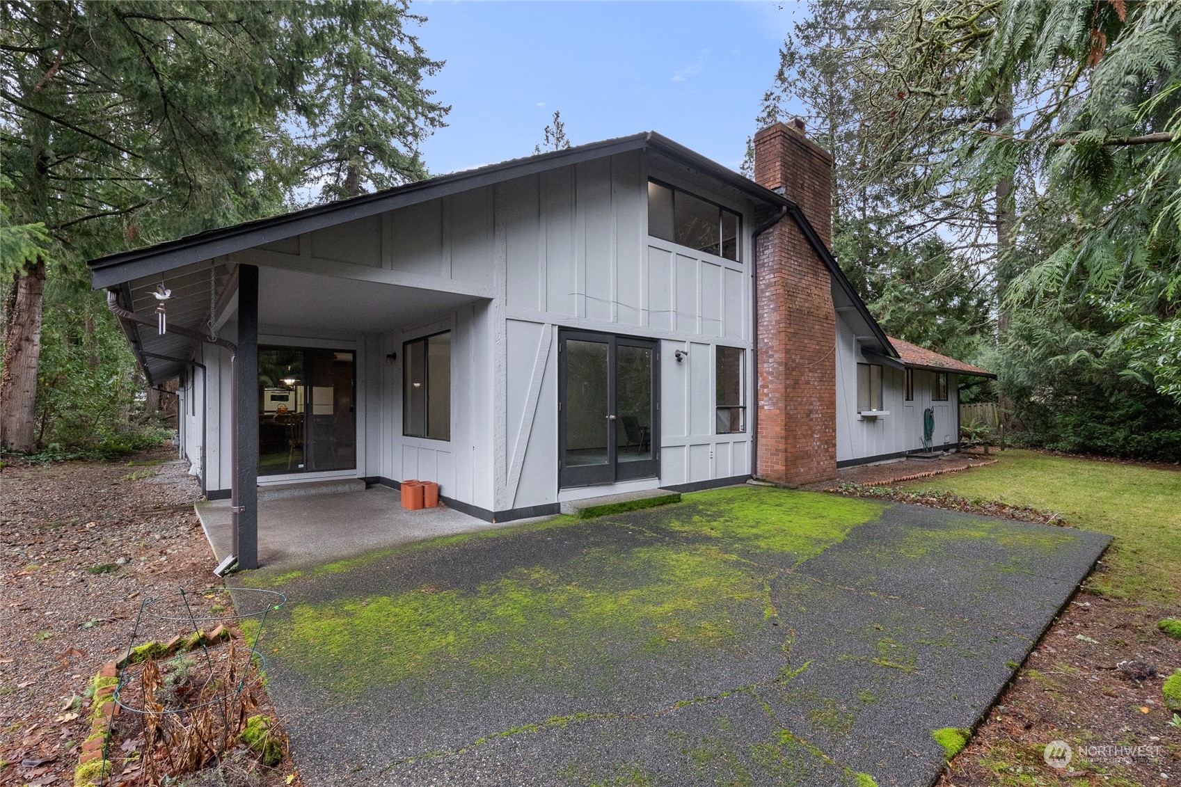 5808 Woodlake Drive W