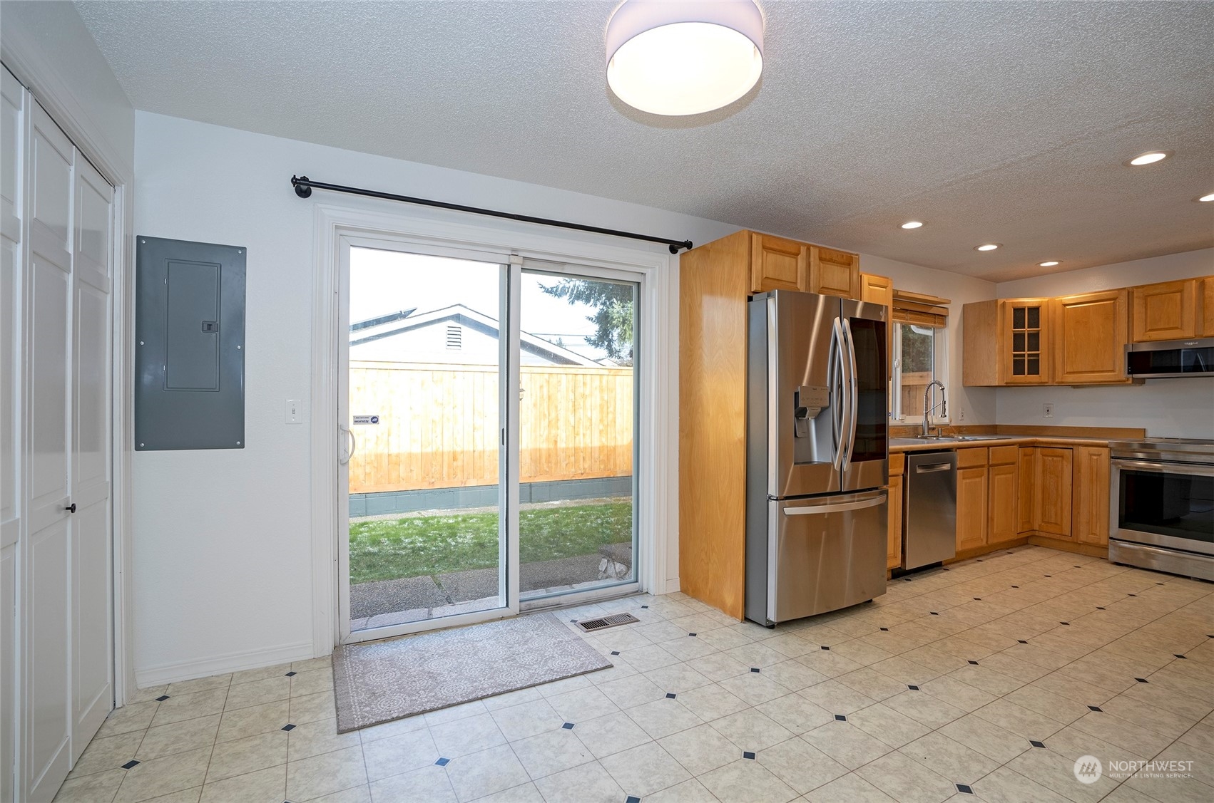 1229 E 67th Street