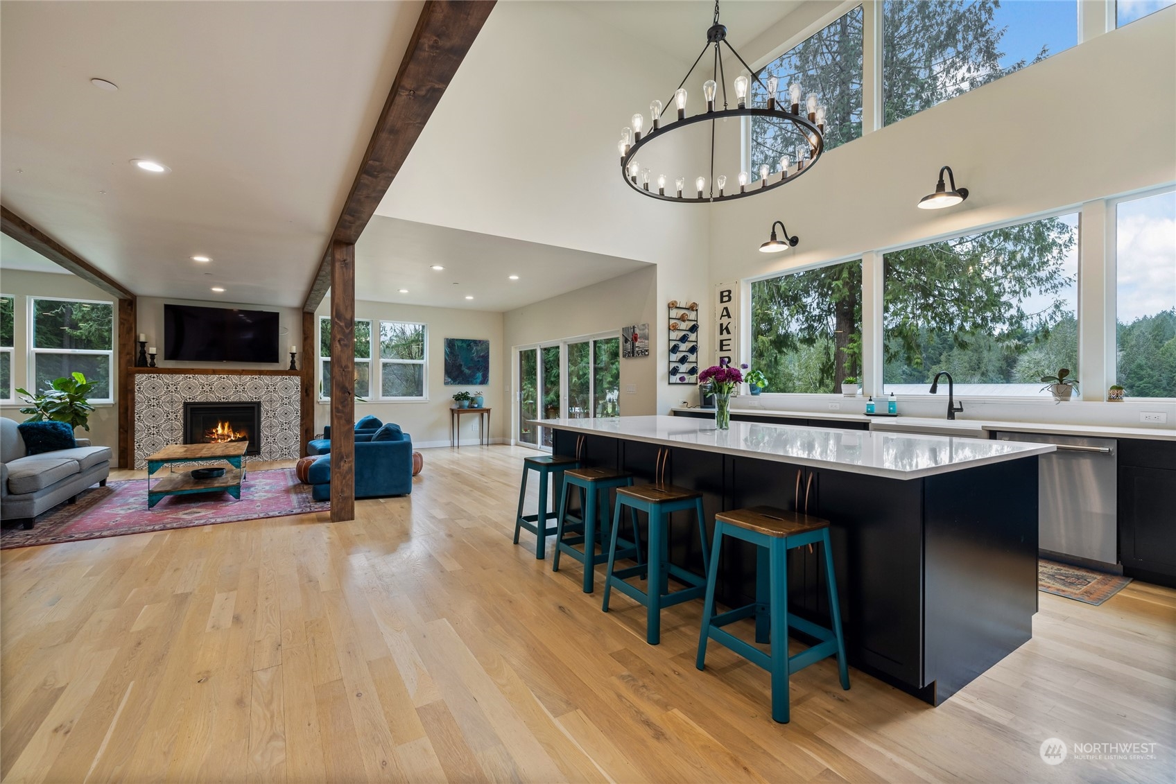 12923 Thomas Road NW