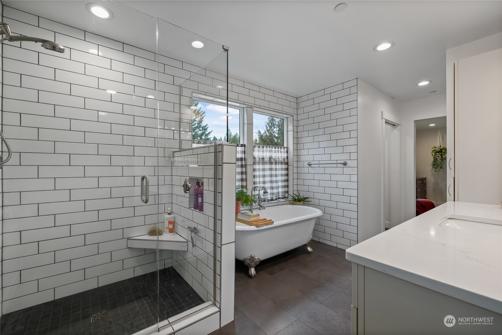 12923 Thomas Road NW