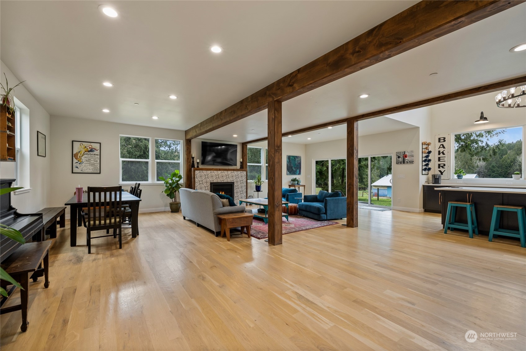 12923 Thomas Road NW