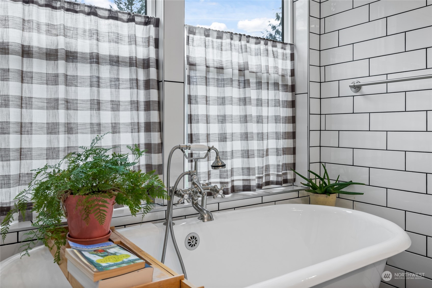 12923 Thomas Road NW