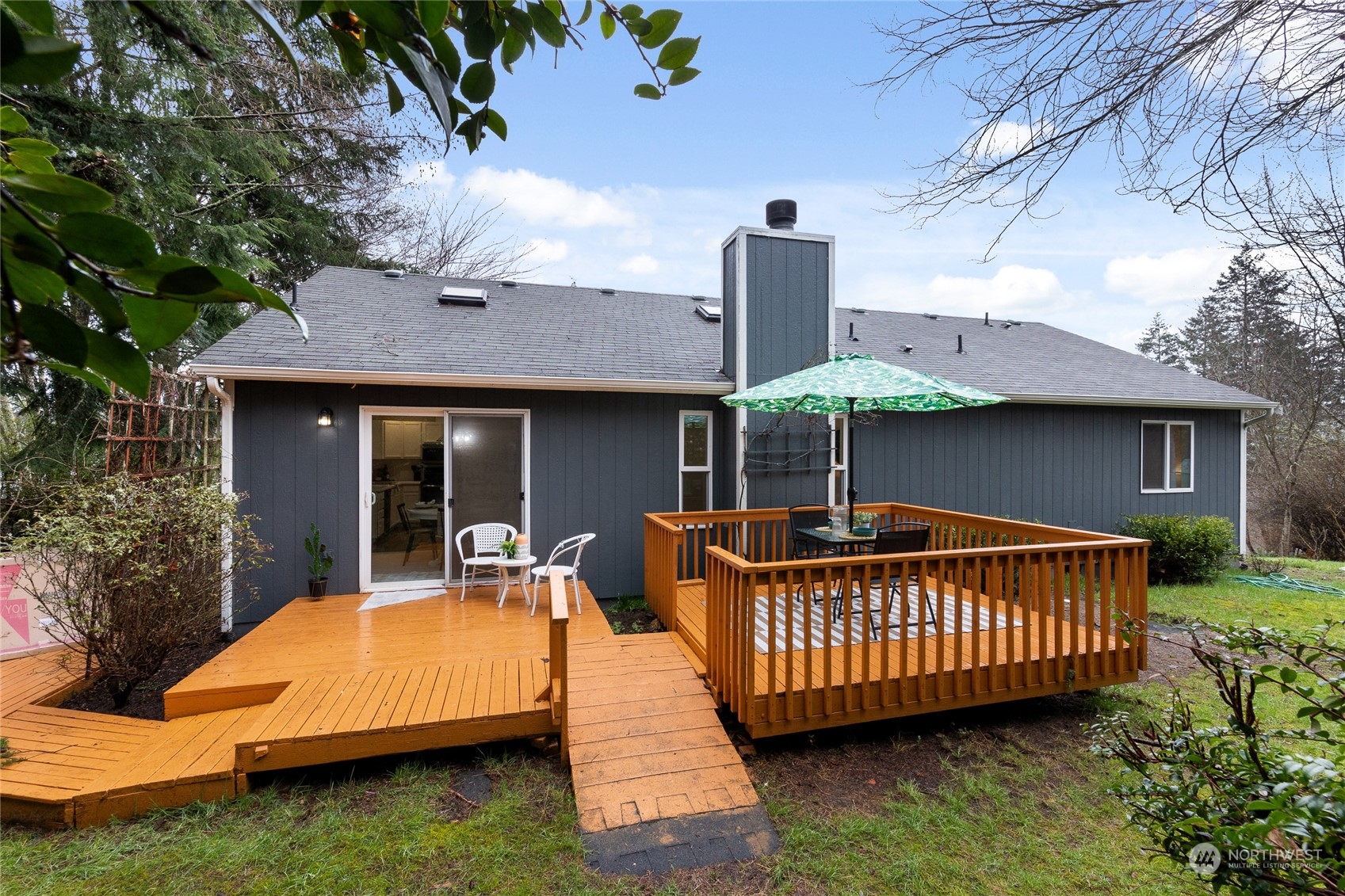 1166 Leschi Drive