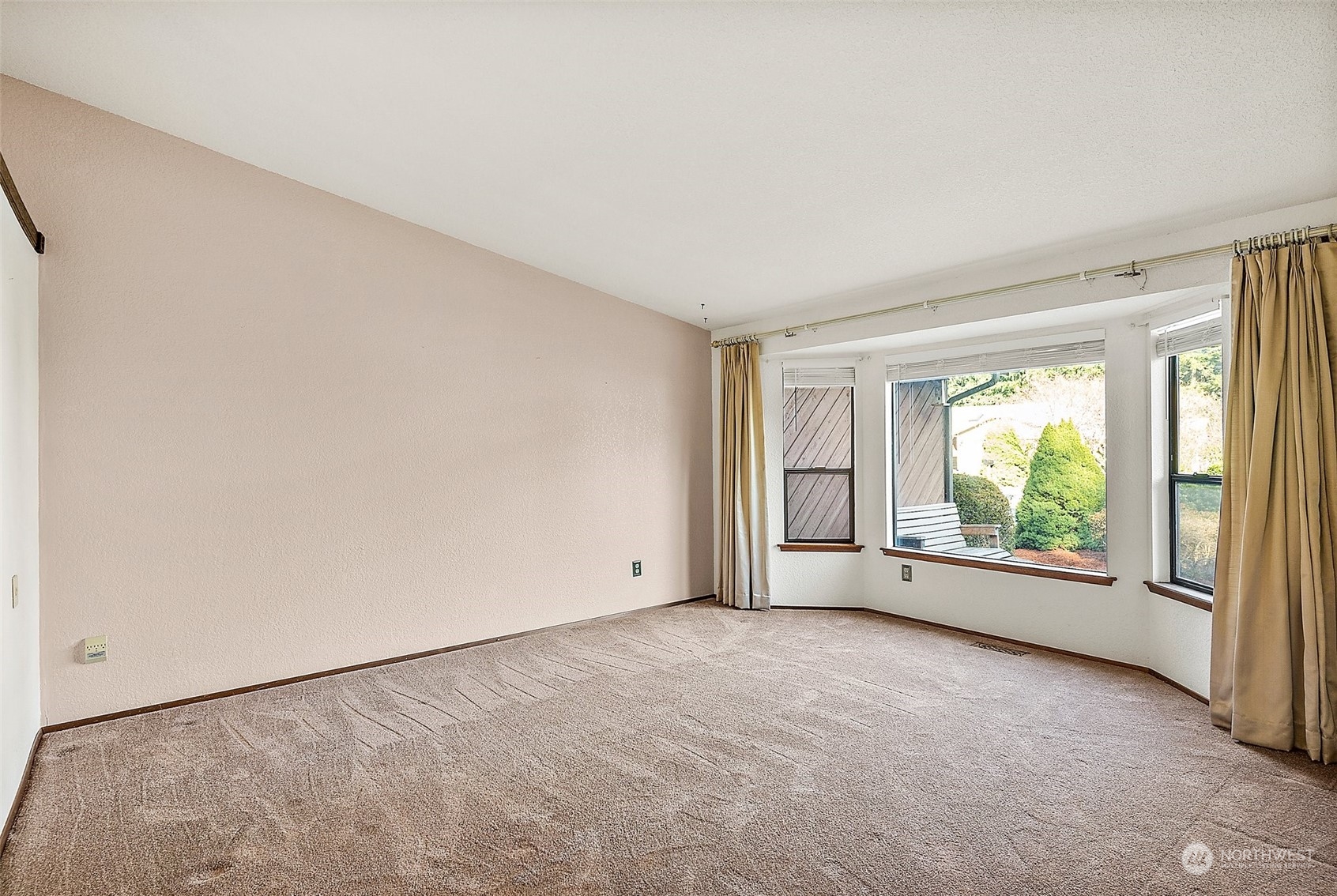 4709 Archer Drive SE, -6044