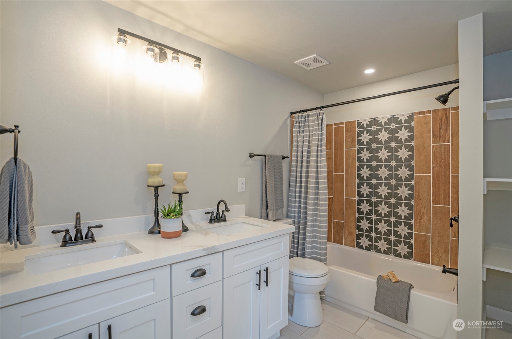 8914 Woodland Avenue E