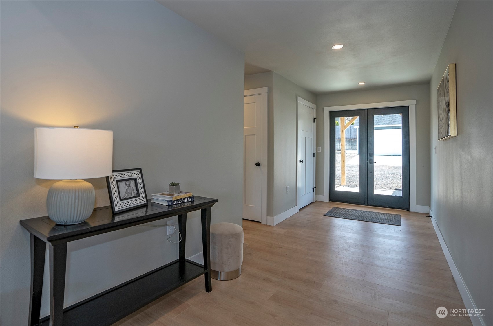 8914 Woodland Avenue E