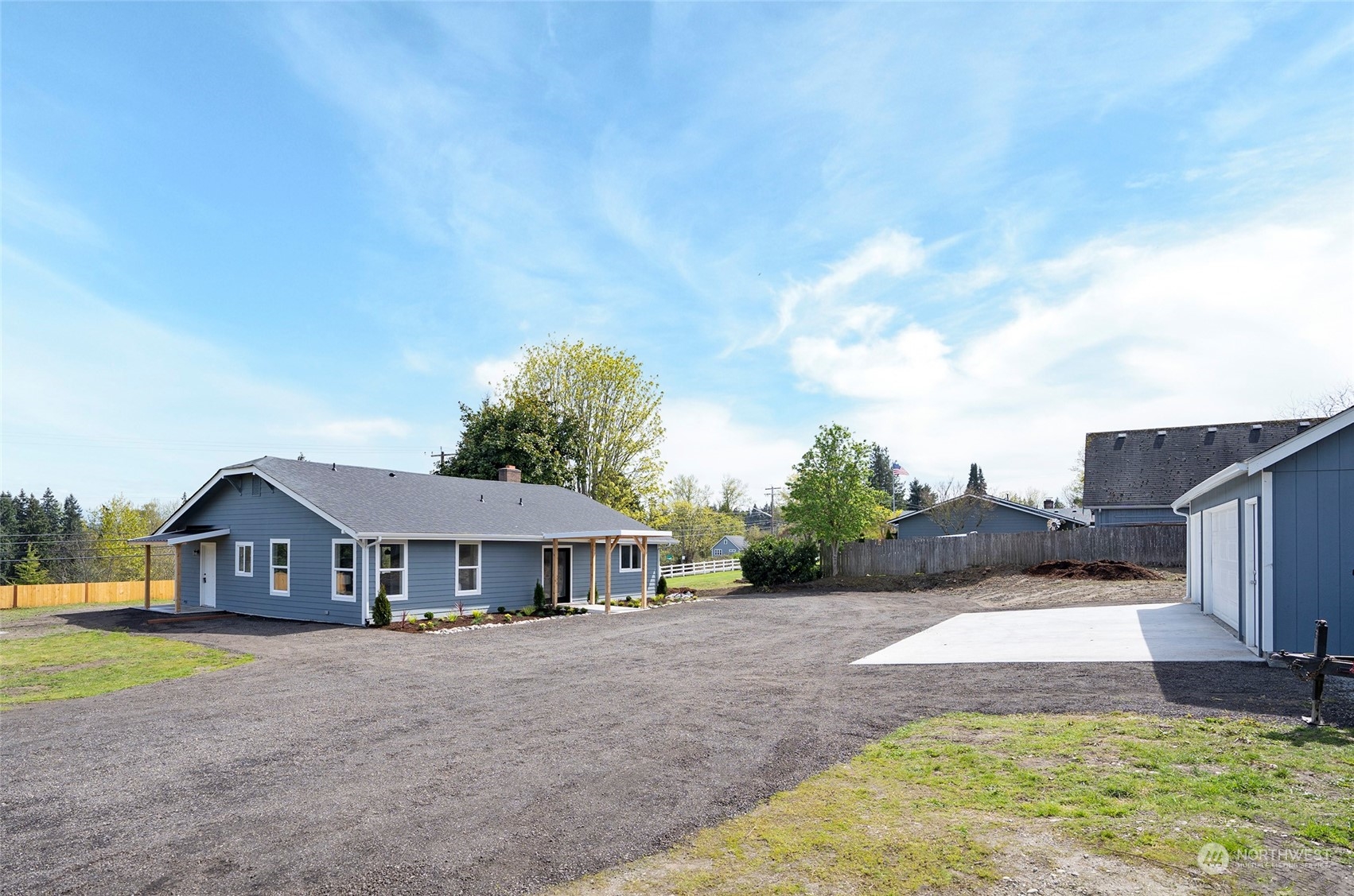 8914 Woodland Avenue E