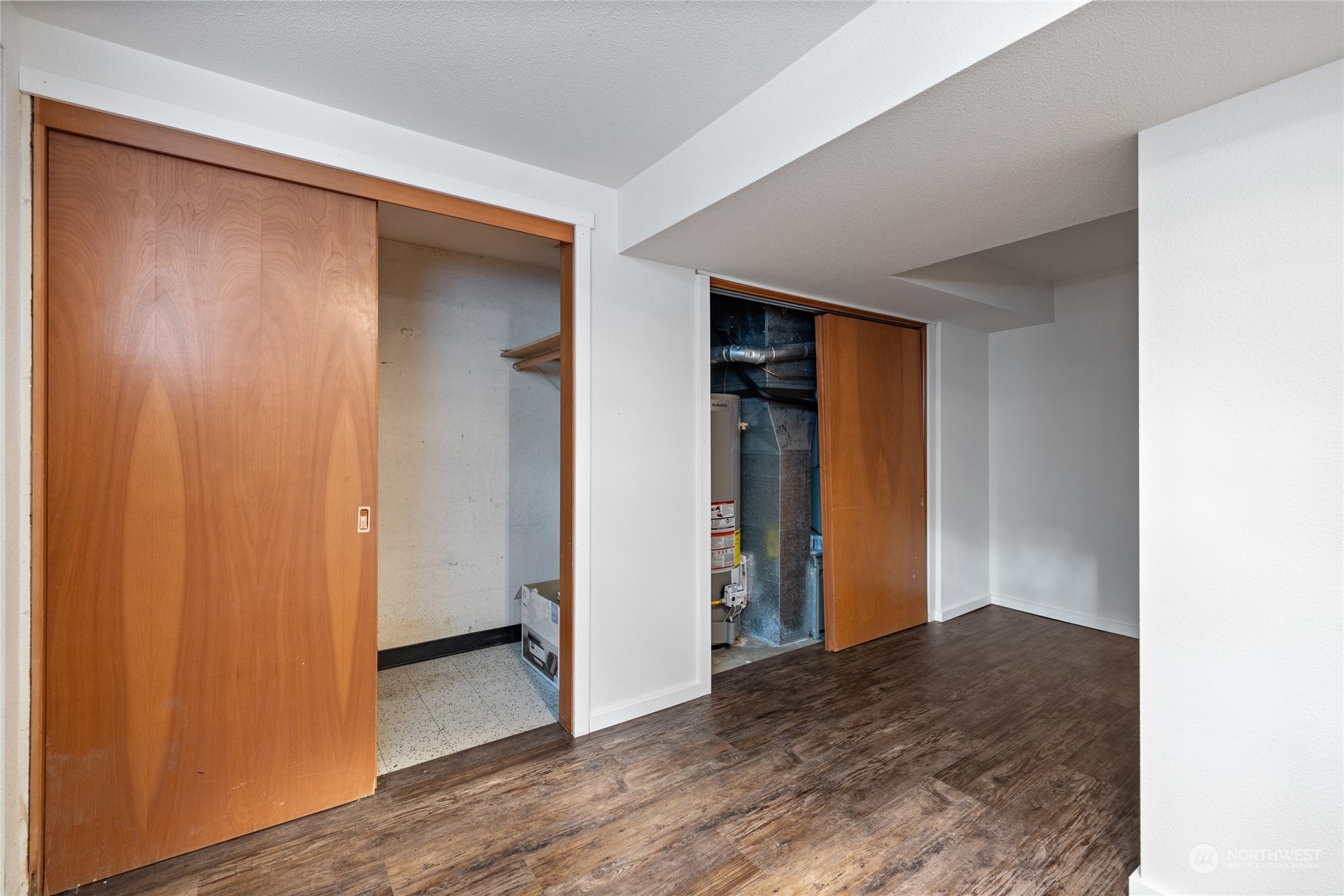 11016 Lake Steilacoom Drive SW