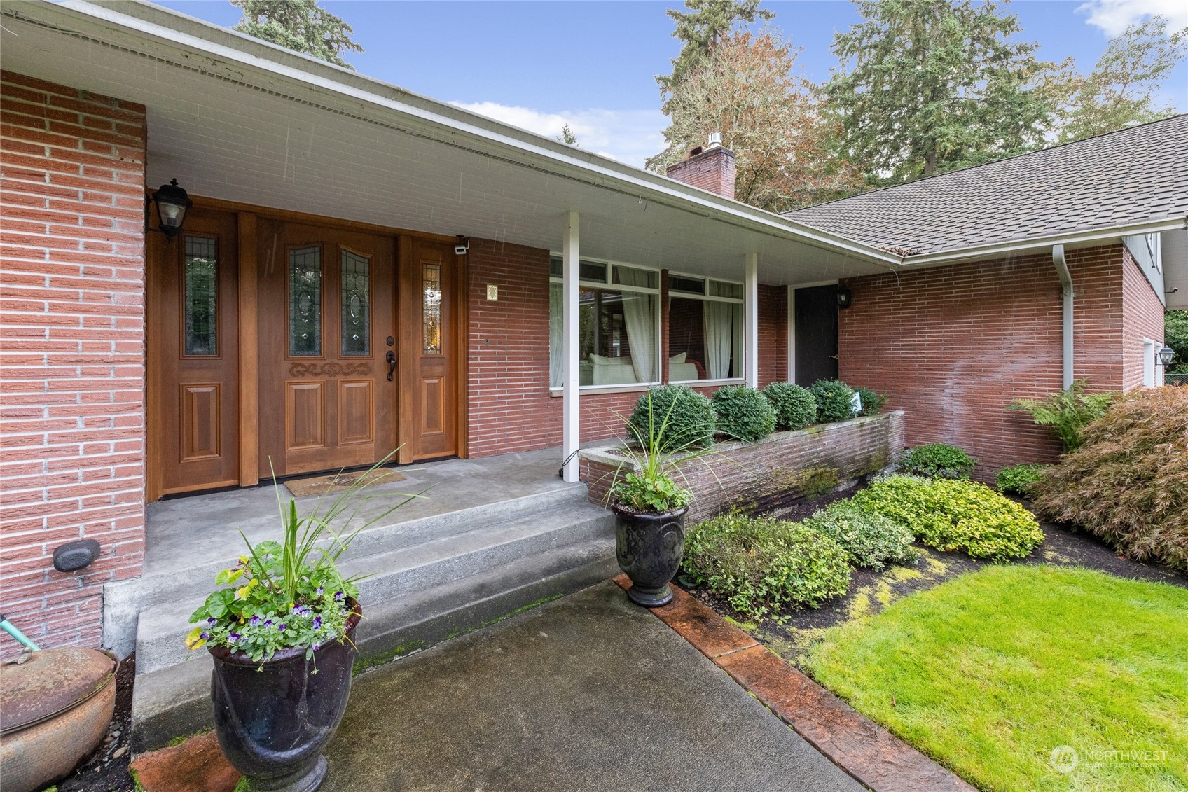 11016 Lake Steilacoom Drive SW