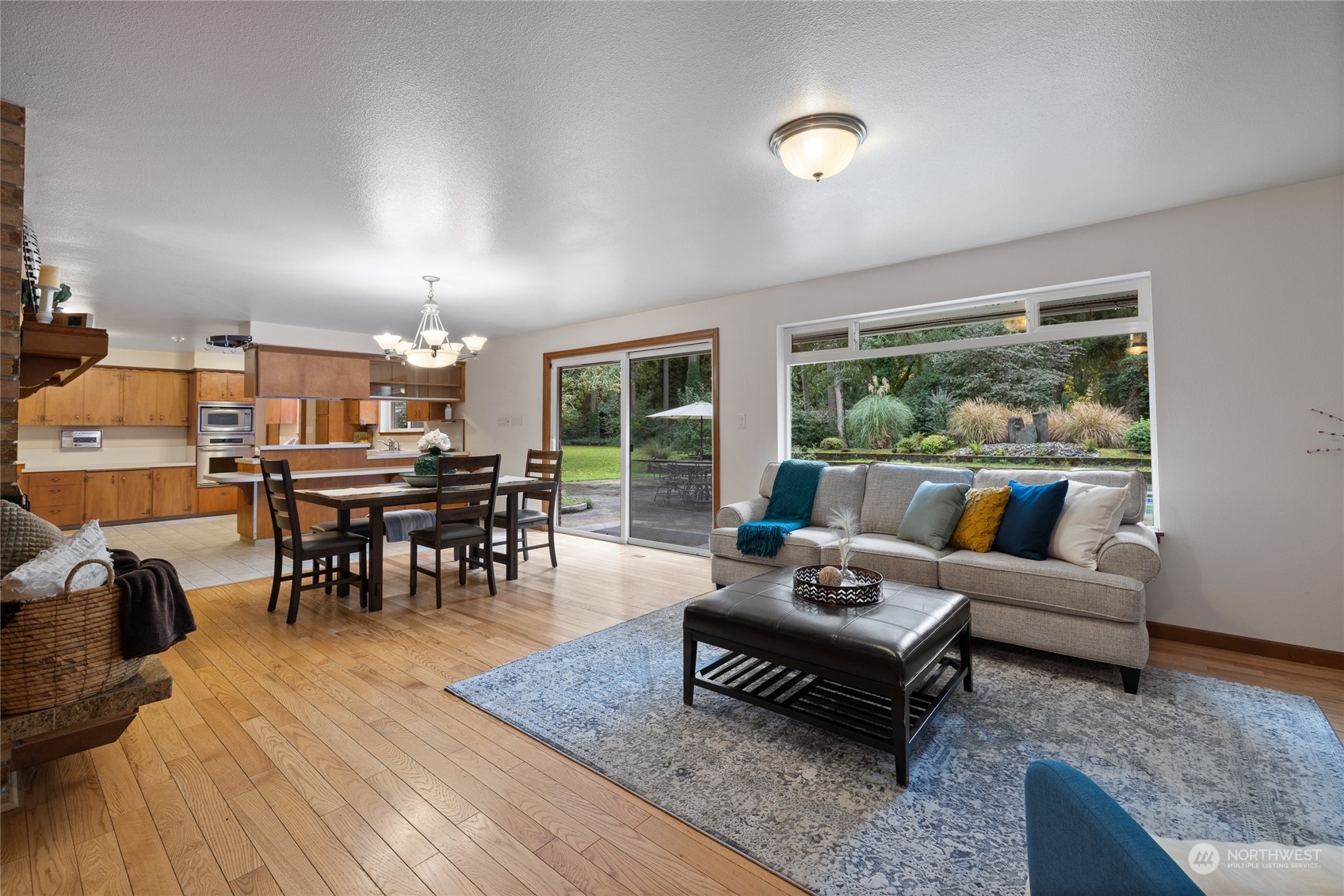 11016 Lake Steilacoom Drive SW