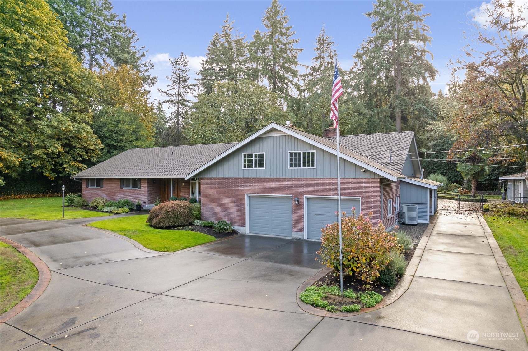 11016 Lake Steilacoom Drive SW