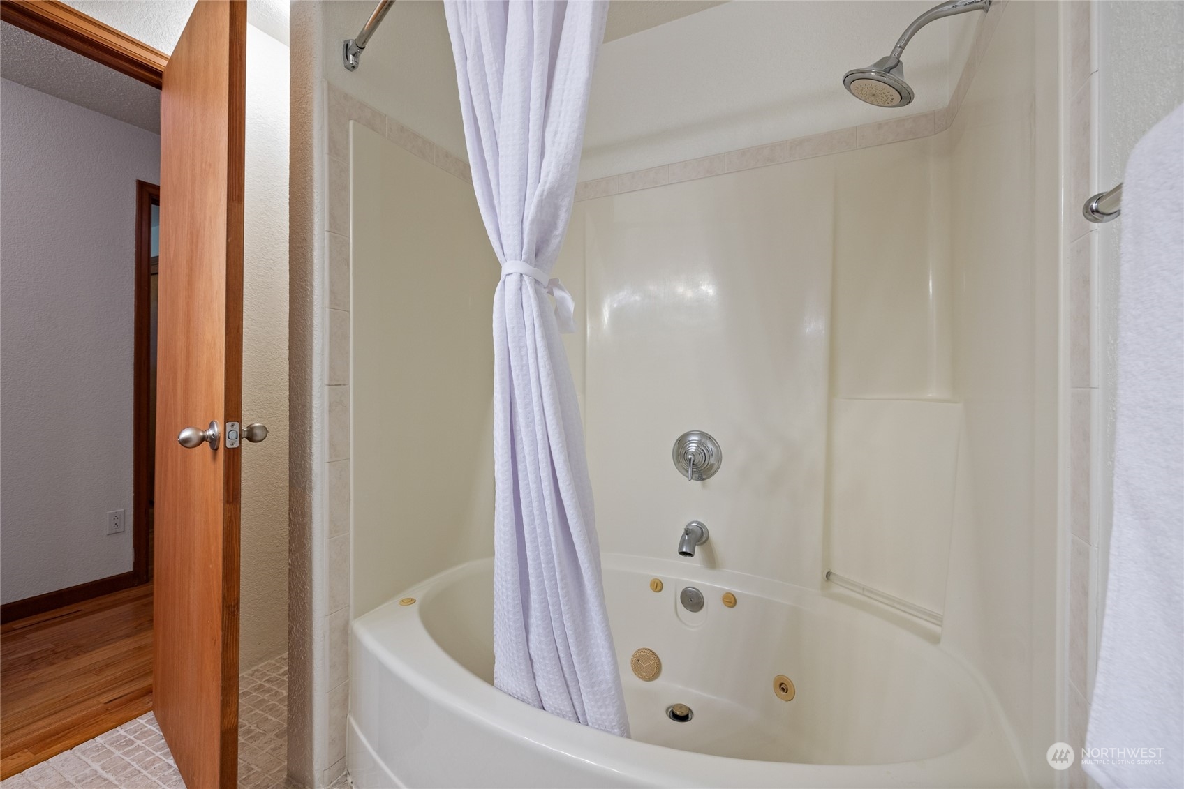 11016 Lake Steilacoom Drive SW